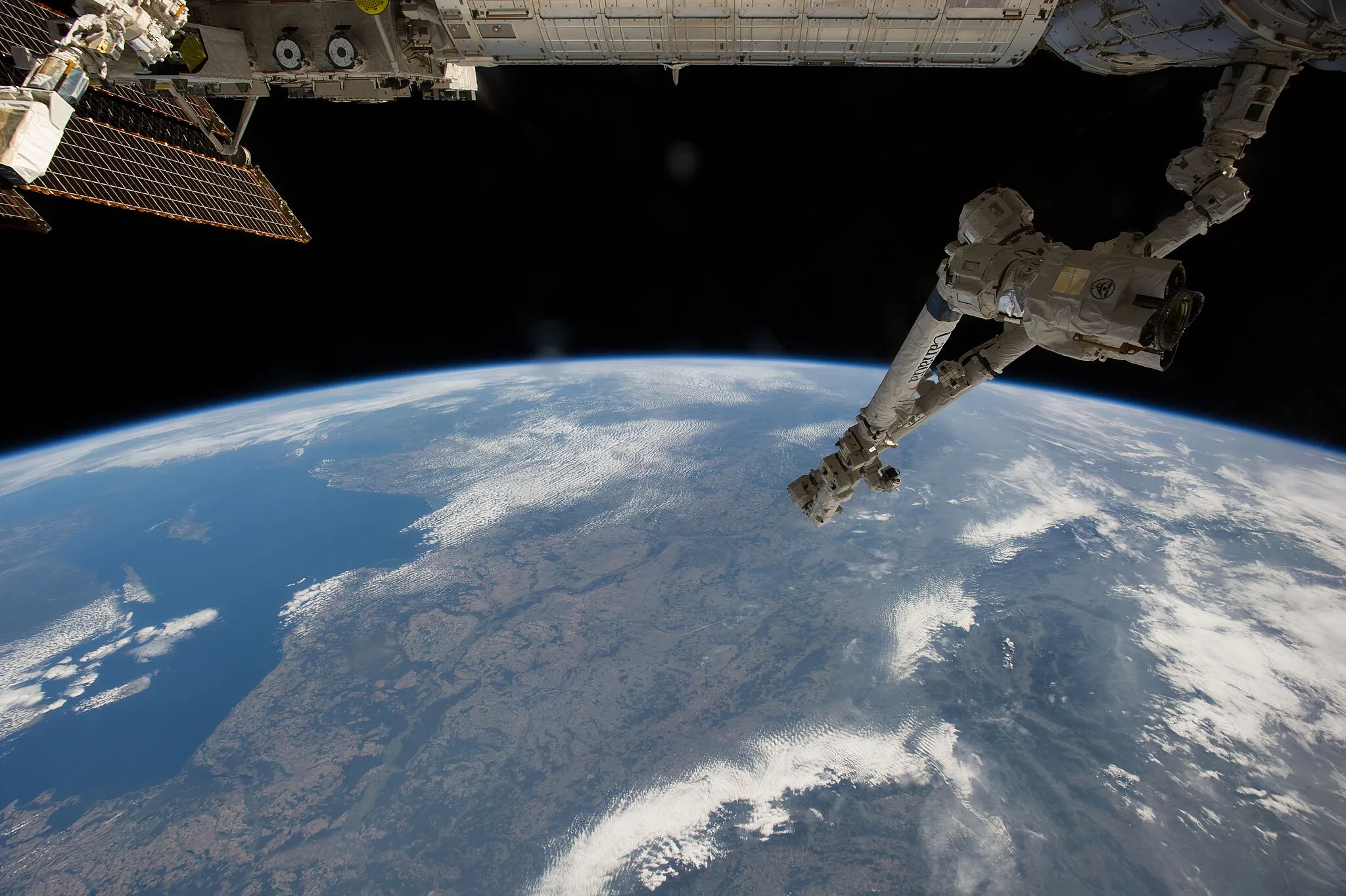 Photo showing: View of Earth taken during ISS Expedition 40.