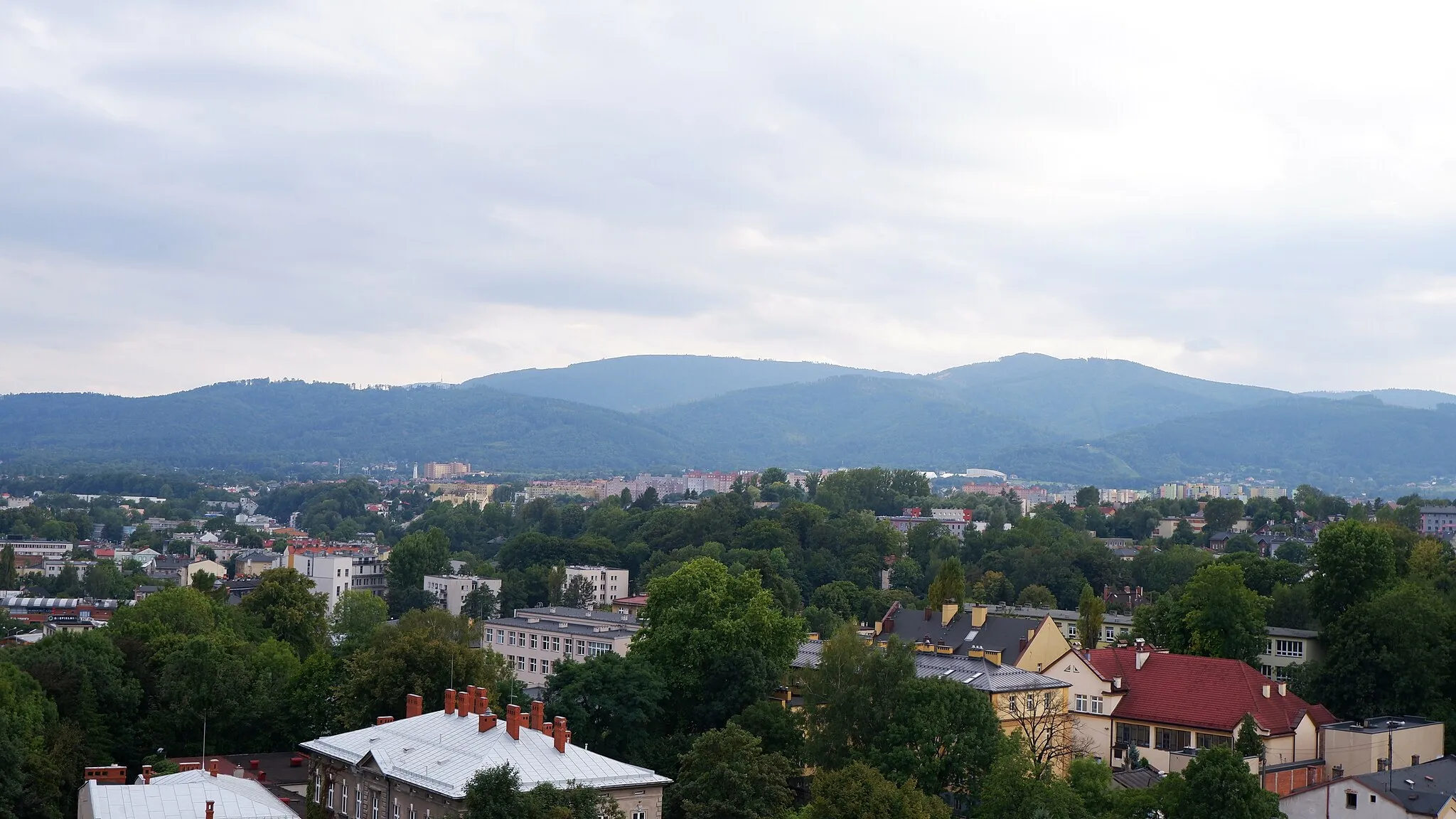 Photo showing: View of Silesian Beskids from the tower of the Cathedral of St. Nicholas in Bielsko-Biała, Poland