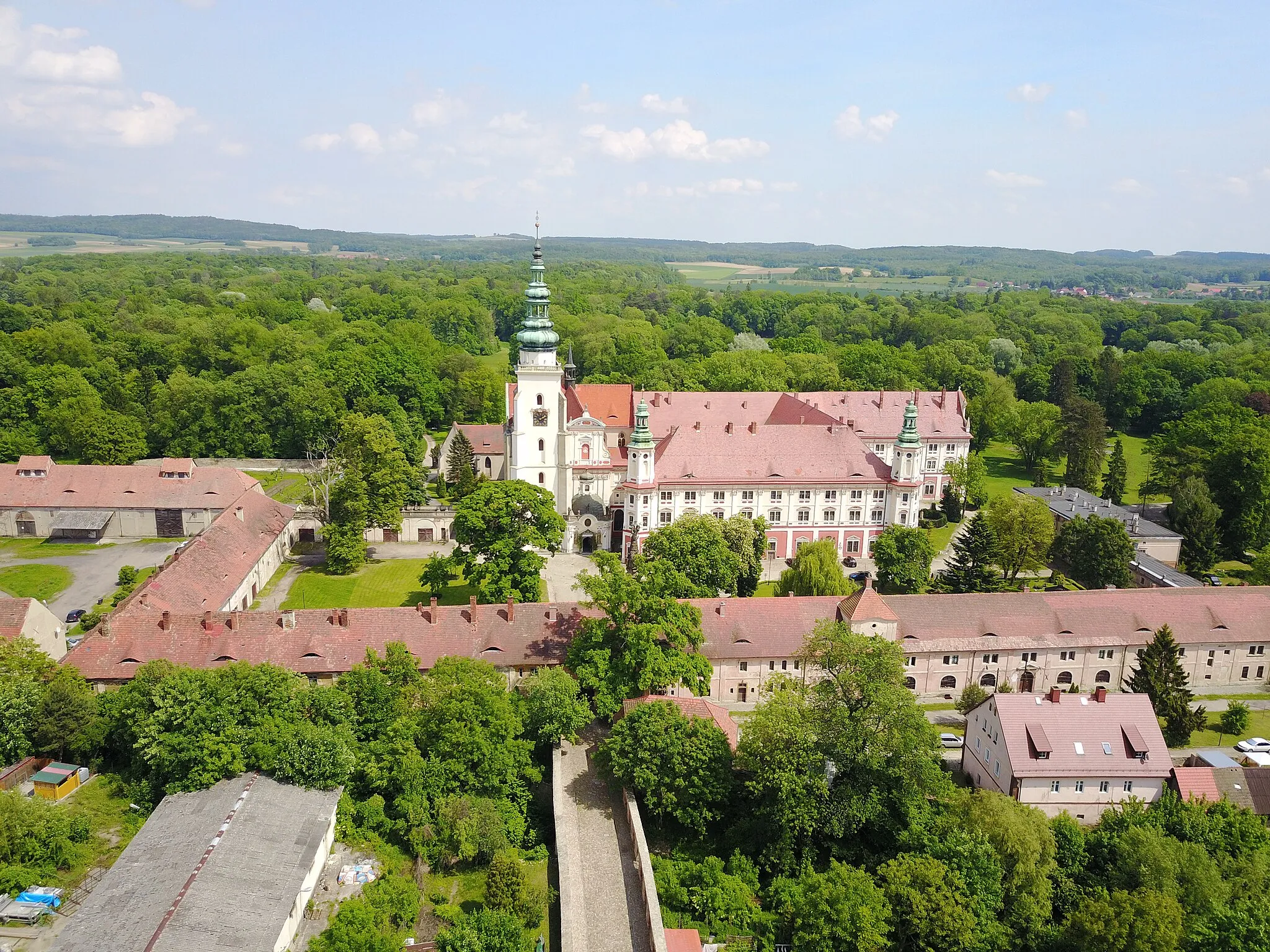 Photo showing: Aerial photograph of former Cistercian abbey in Henryków