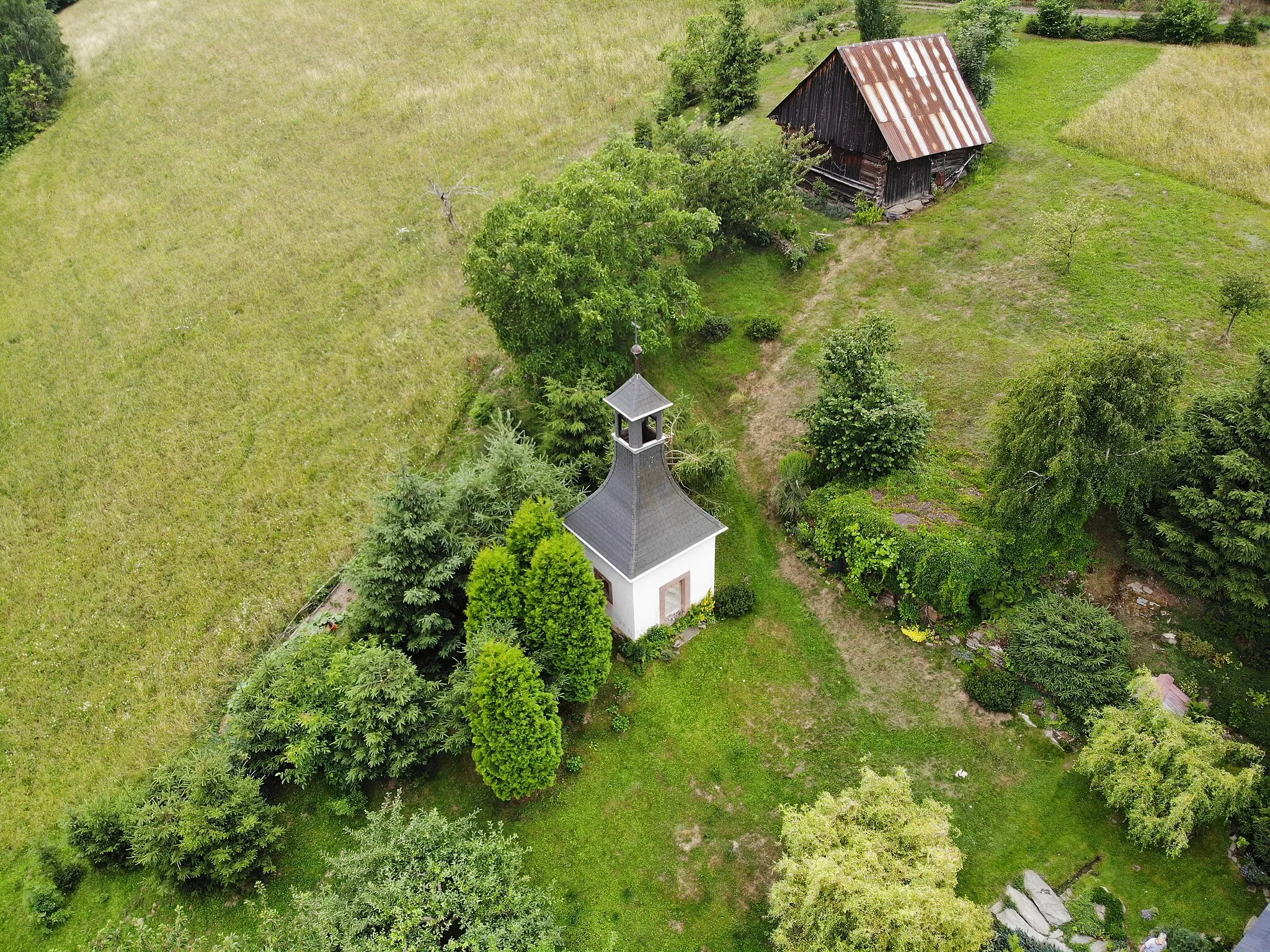 Photo showing: Zvonice ve Víchové nad Jizerou, ze vzduchu