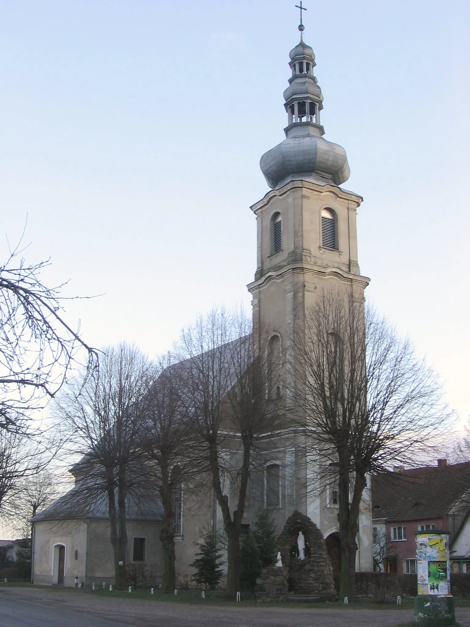 Photo showing: village Uraz, Poland -  Michael Archangel church (built 1750-1789)
