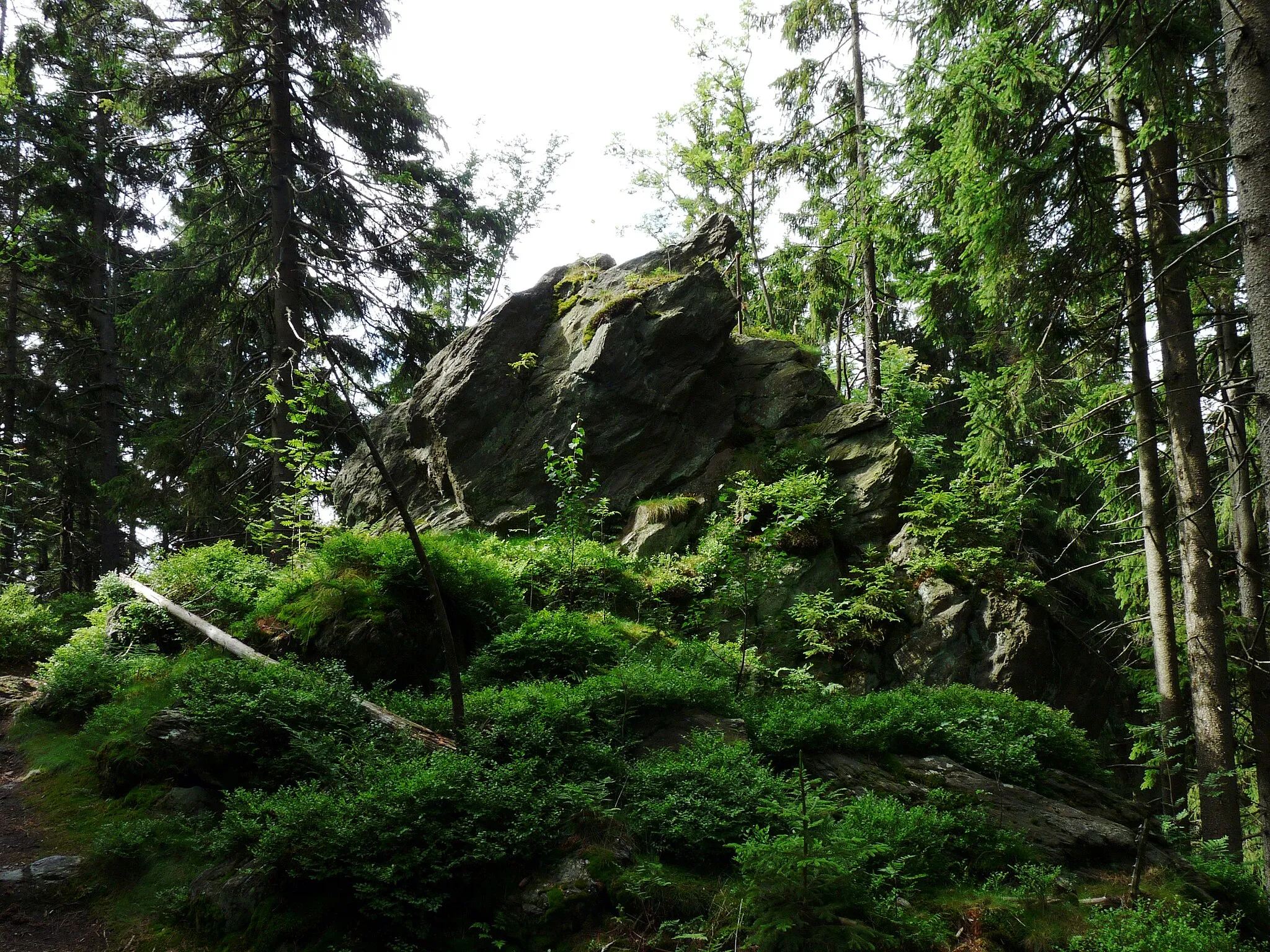 Photo showing: Černá skála, a peak in the Giant Mountains, Czech Republic.