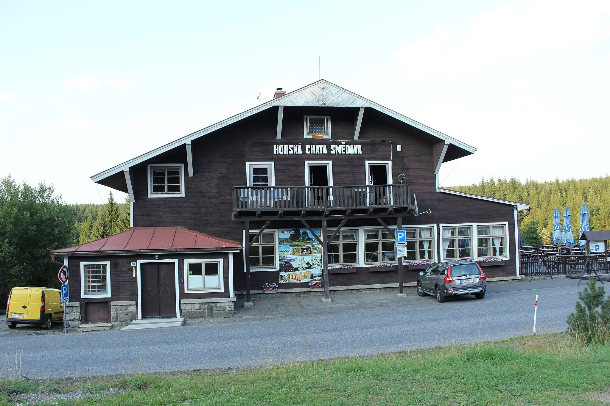 Photo showing: Turistická chata na Smědavě v Jizerských horách.