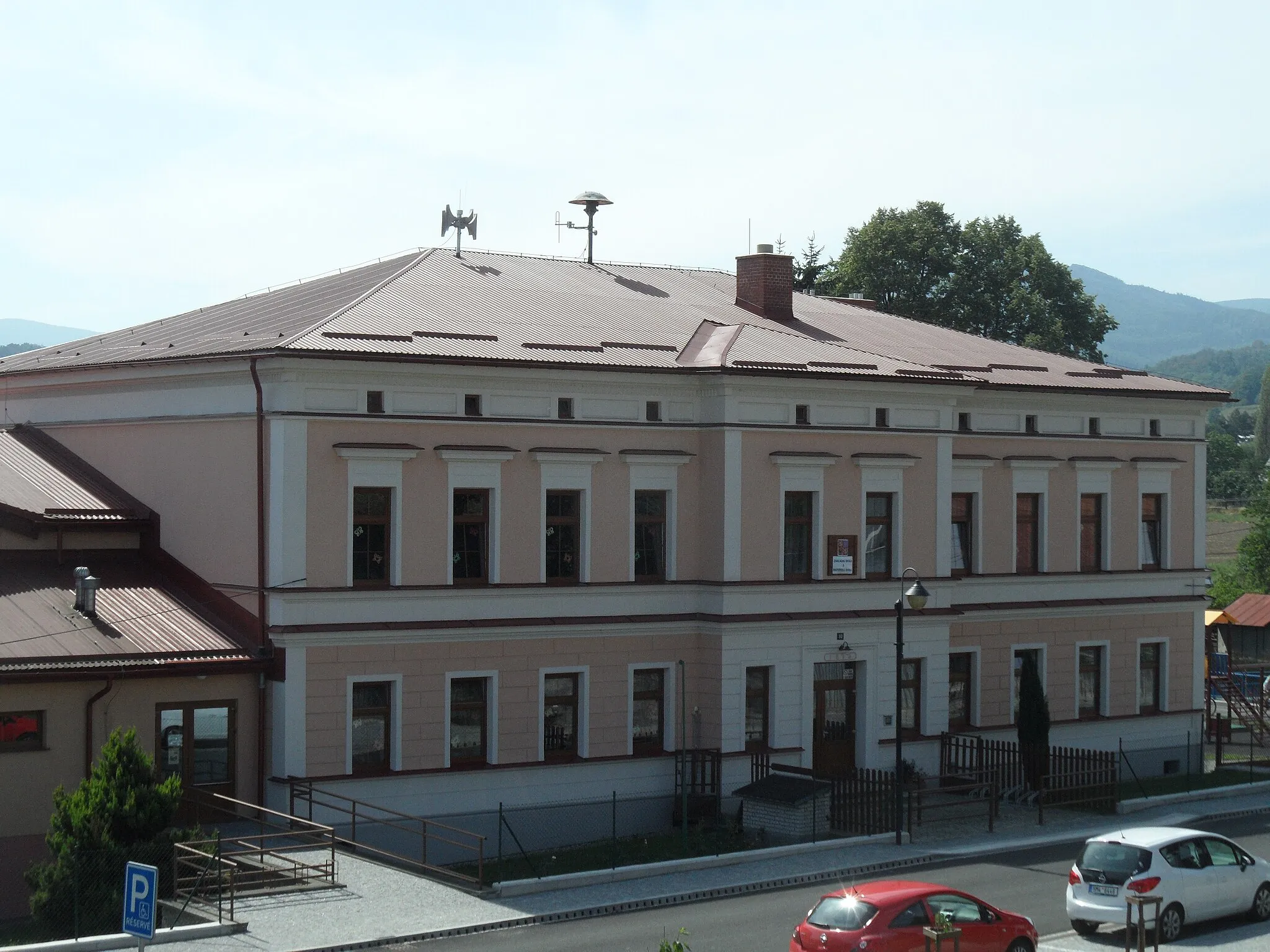 Photo showing: Skorošice C. Primary School and Kindergarten. Jeseník District, the Czech Republic.