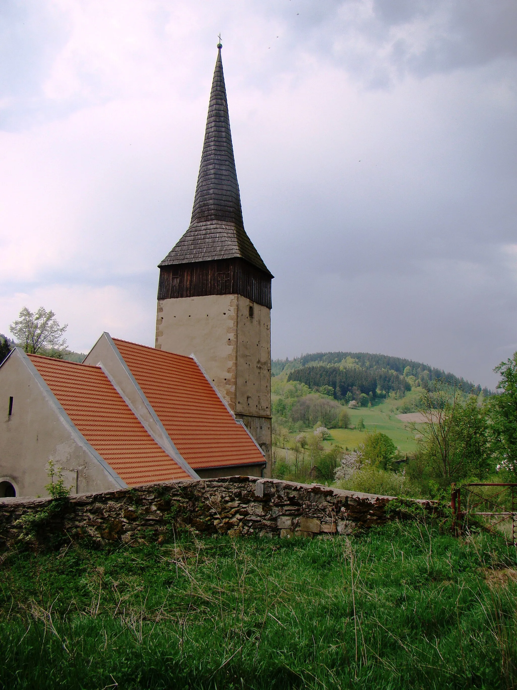 Photo showing: Chrośnica - kościół filialny św. Jadwigi (zabytek nr rejestr. A/2086/1396)