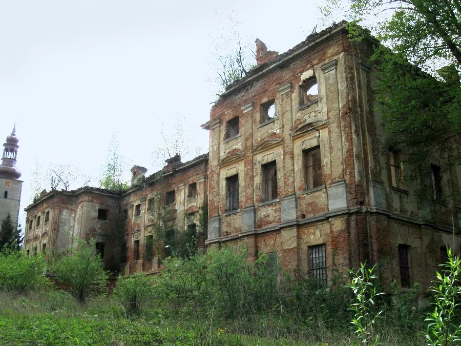 Photo showing: Rząśnik - ruiny pałacu