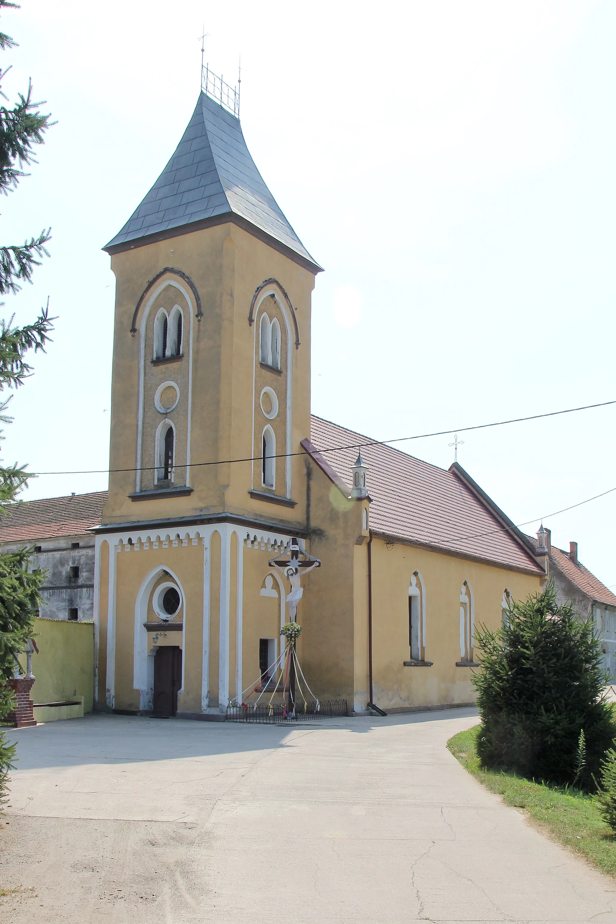 Photo showing: Chałupki – wieś w Polsce, w województwie dolnośląskim, w powiecie ząbkowickim, w gminie Kamieniec Ząbkowicki.