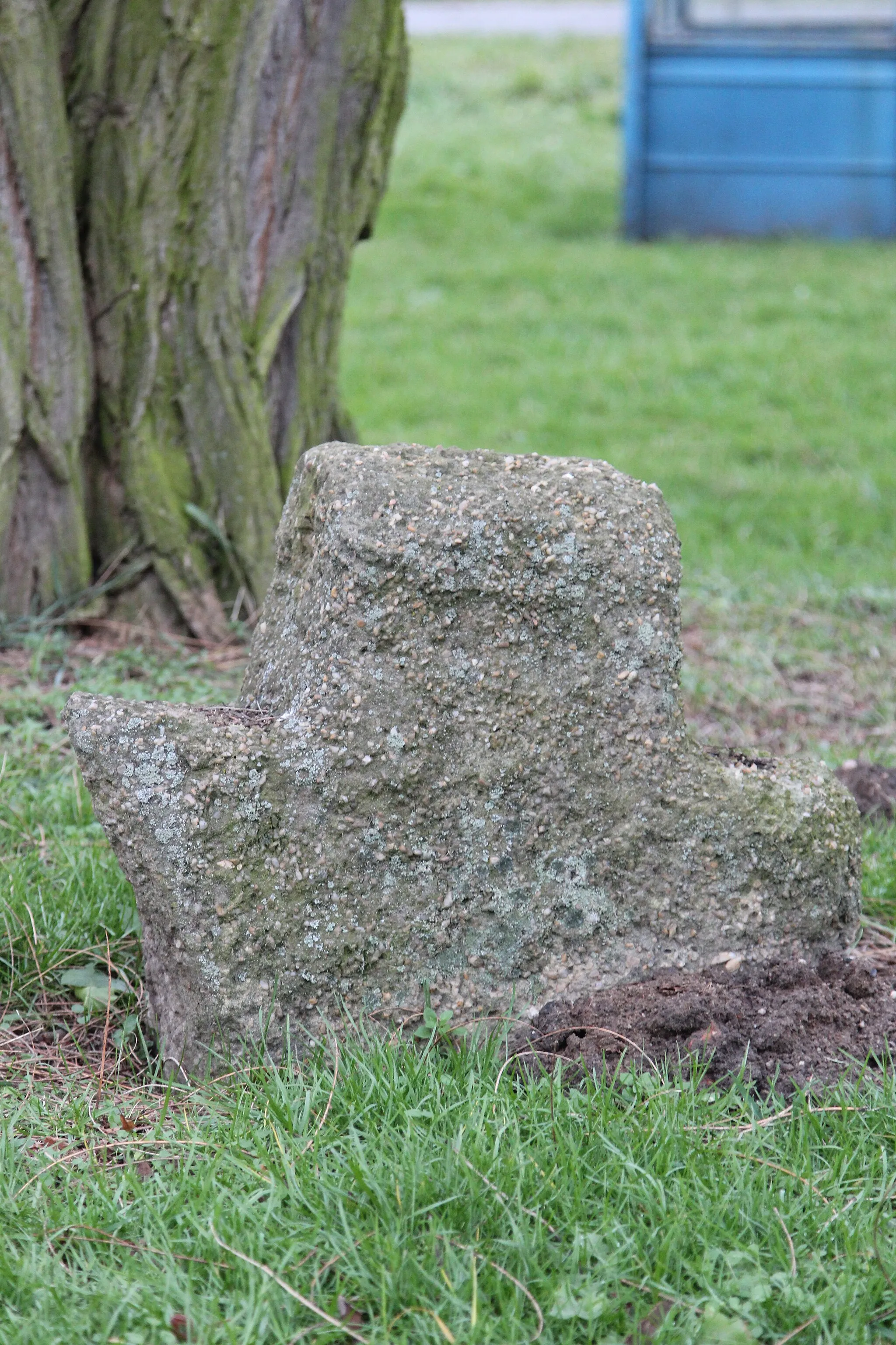 Photo showing: Stone cross in Lipnica