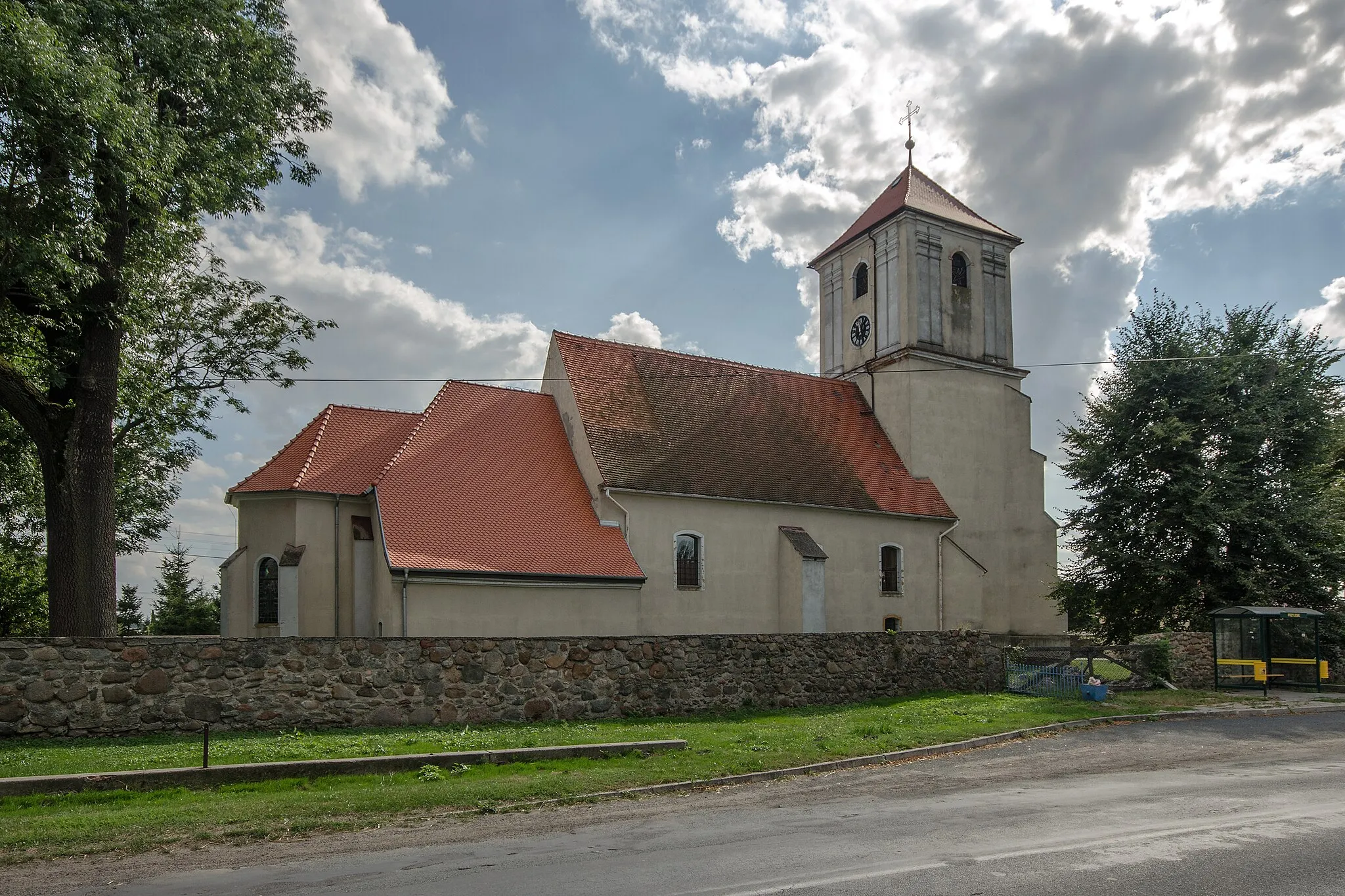 Photo showing: Przylesie, kościół fil. p.w. św. Stanisława Kostki, poł. XIV, 1712-1713, 1875