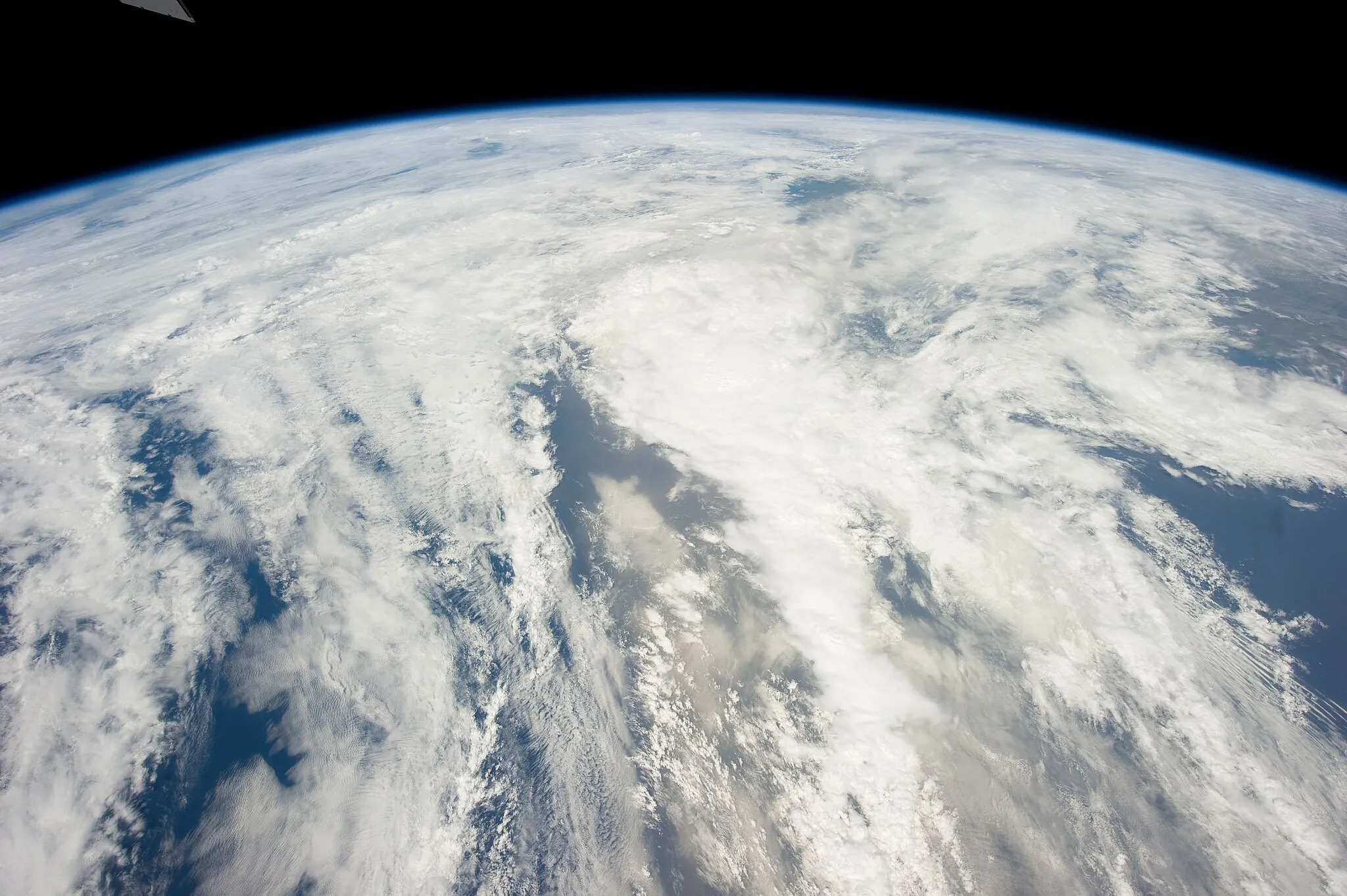 Photo showing: View of Earth taken during ISS Expedition 31.