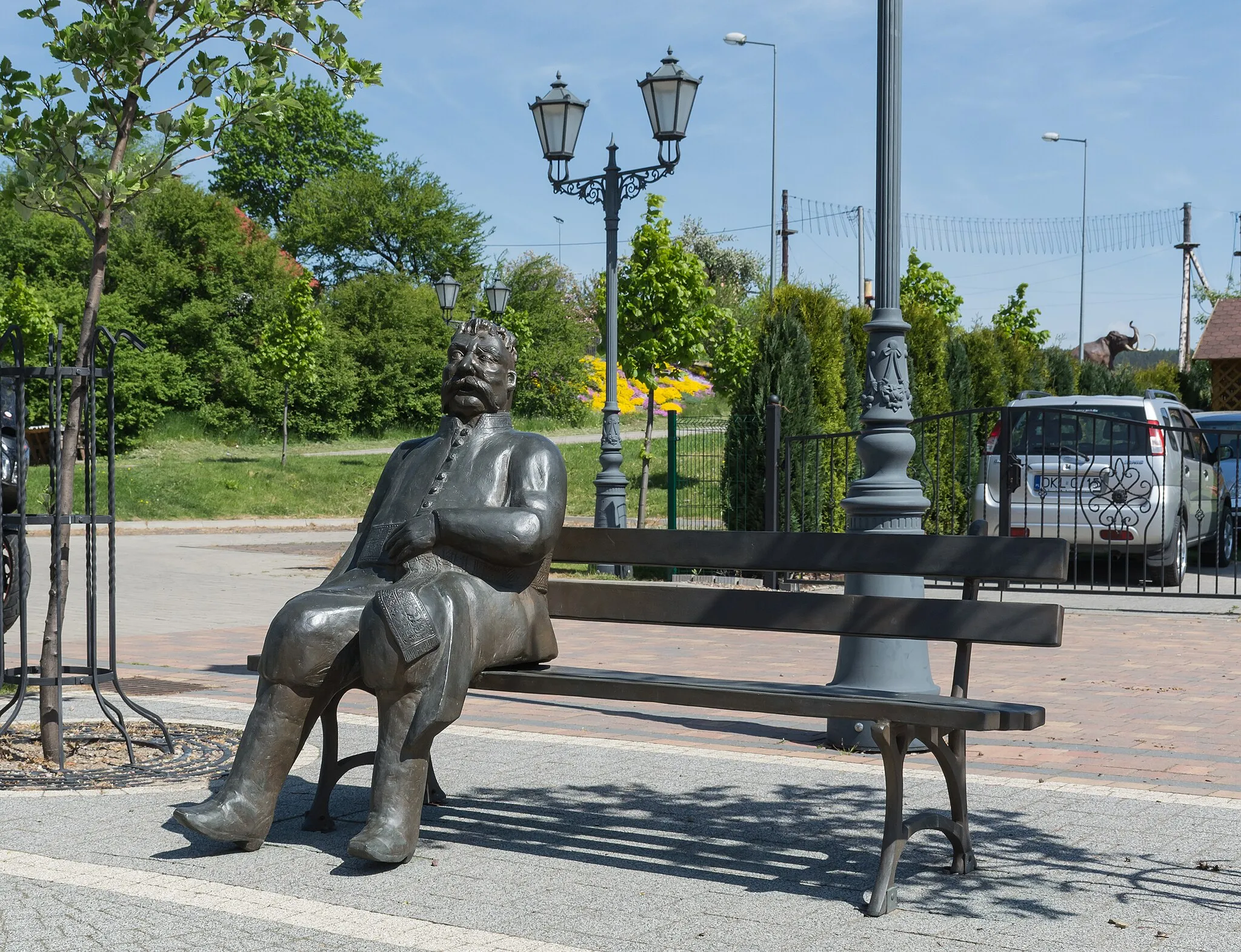 Photo showing: Bench with the Jan Zagłoba in Szczytna