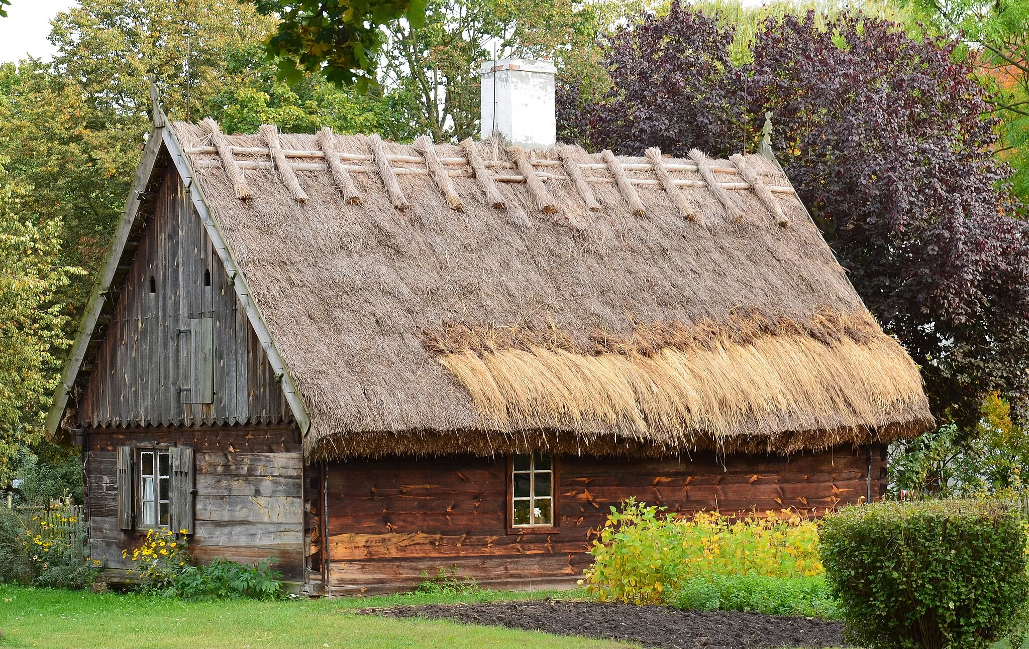 Photo showing: Chałupa ze Skórzenna, poł. XIX w.