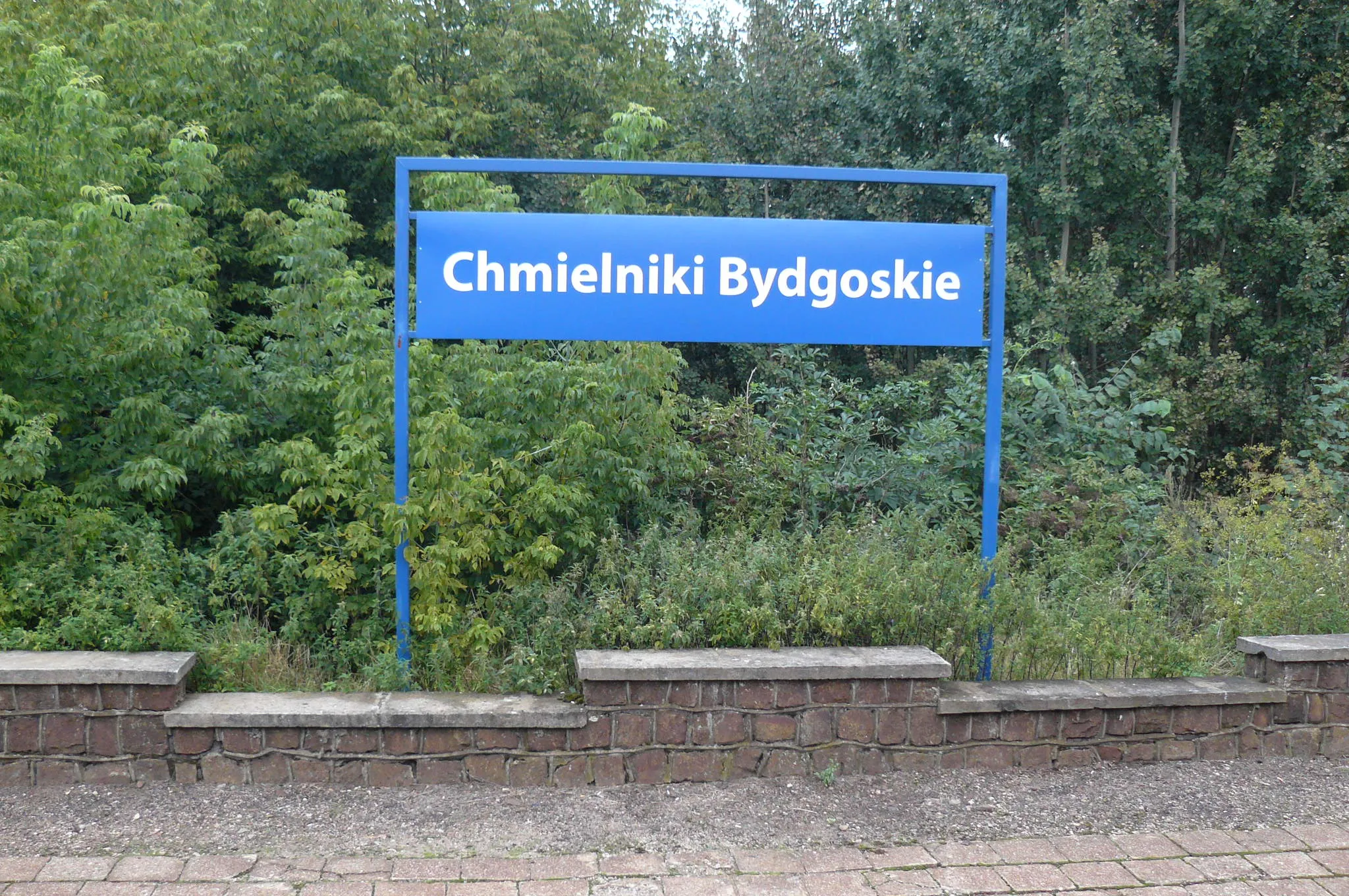 Photo showing: Przystanek kolejowy Chmielniki Bydgoskie.