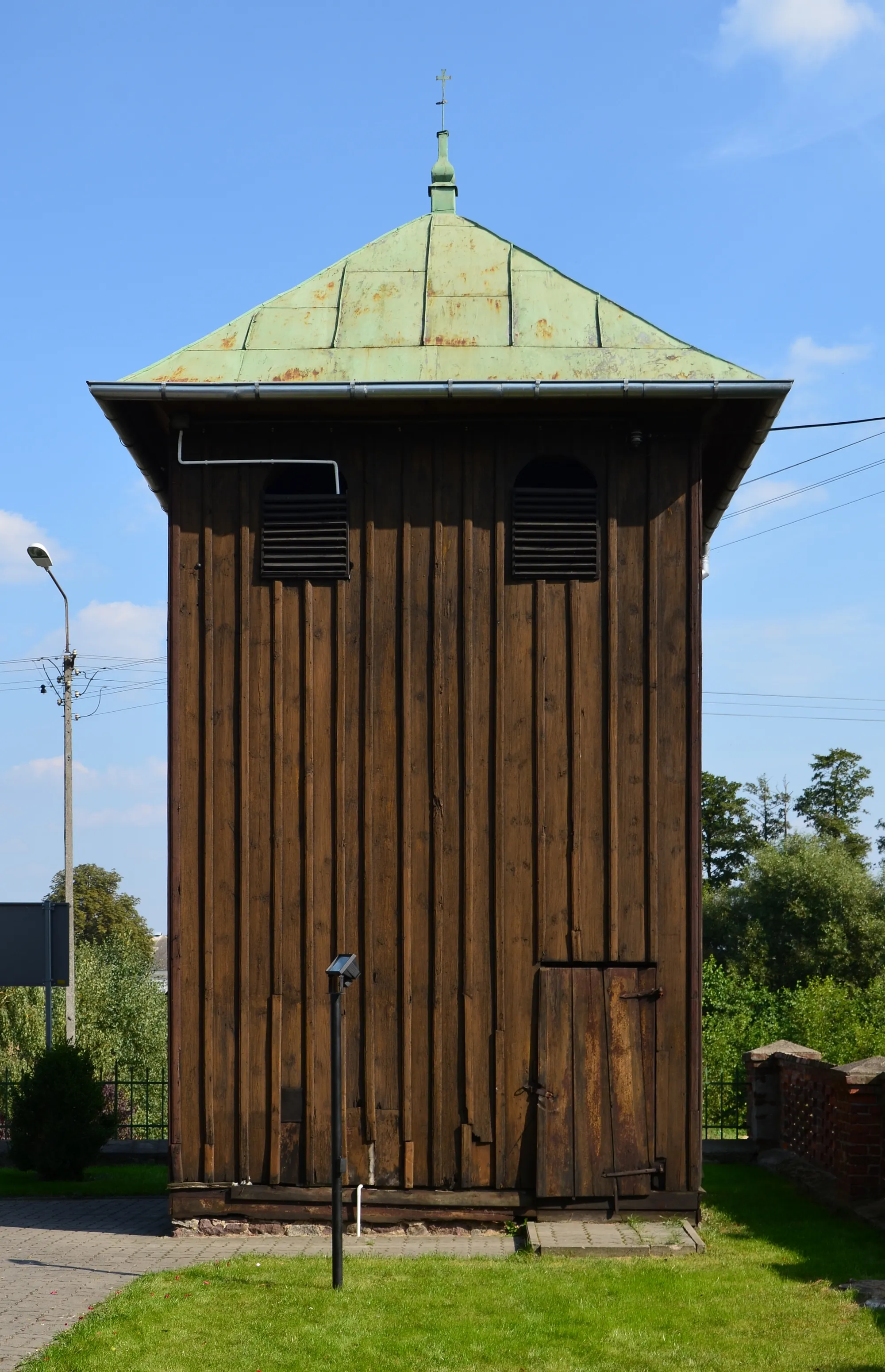 Photo showing: Chrostkowo, kościół św. Barbary, dzwonnica