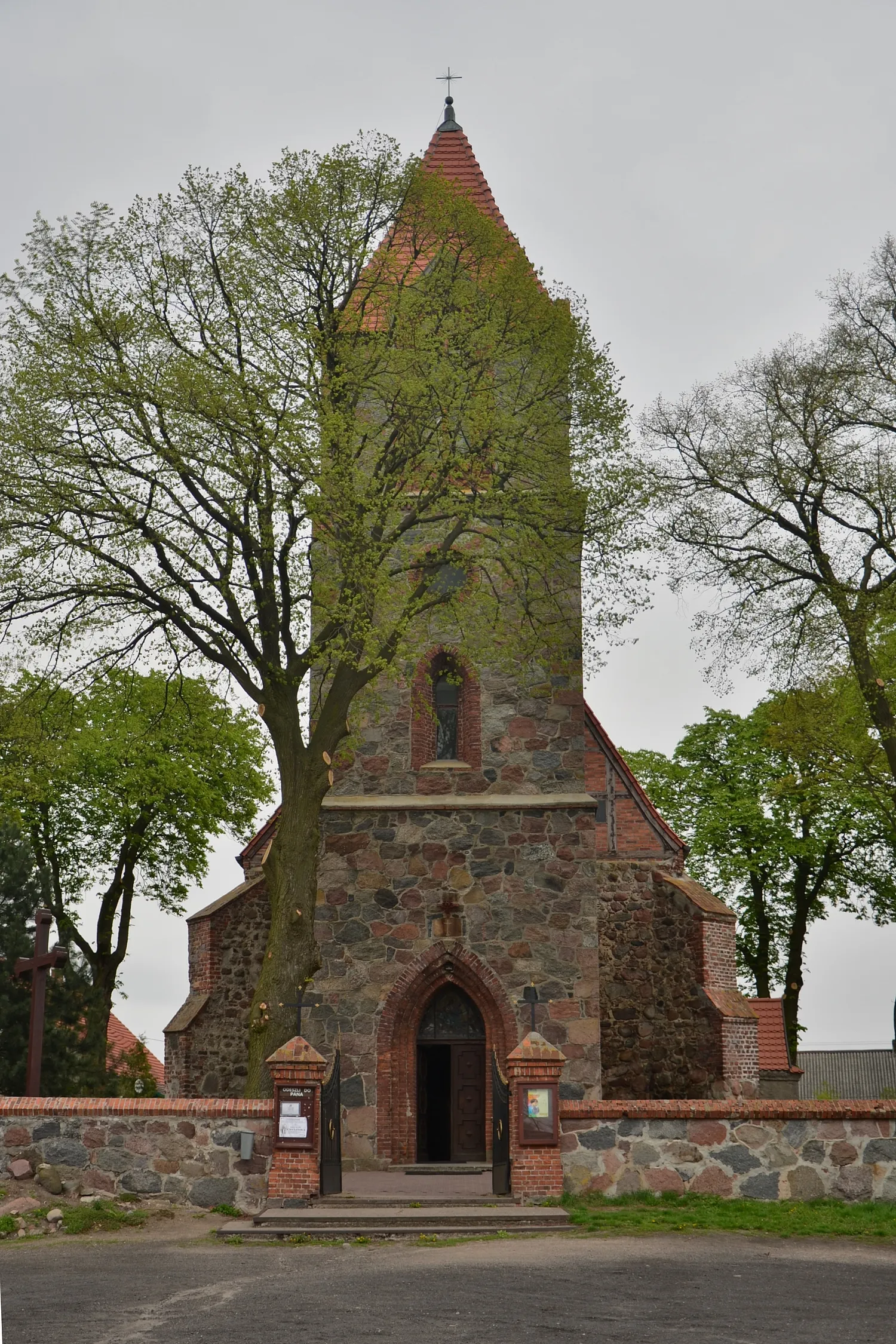 Photo showing: Kościół Wniebowzięcia Najświętszej Marii Panny w Dźwierznie