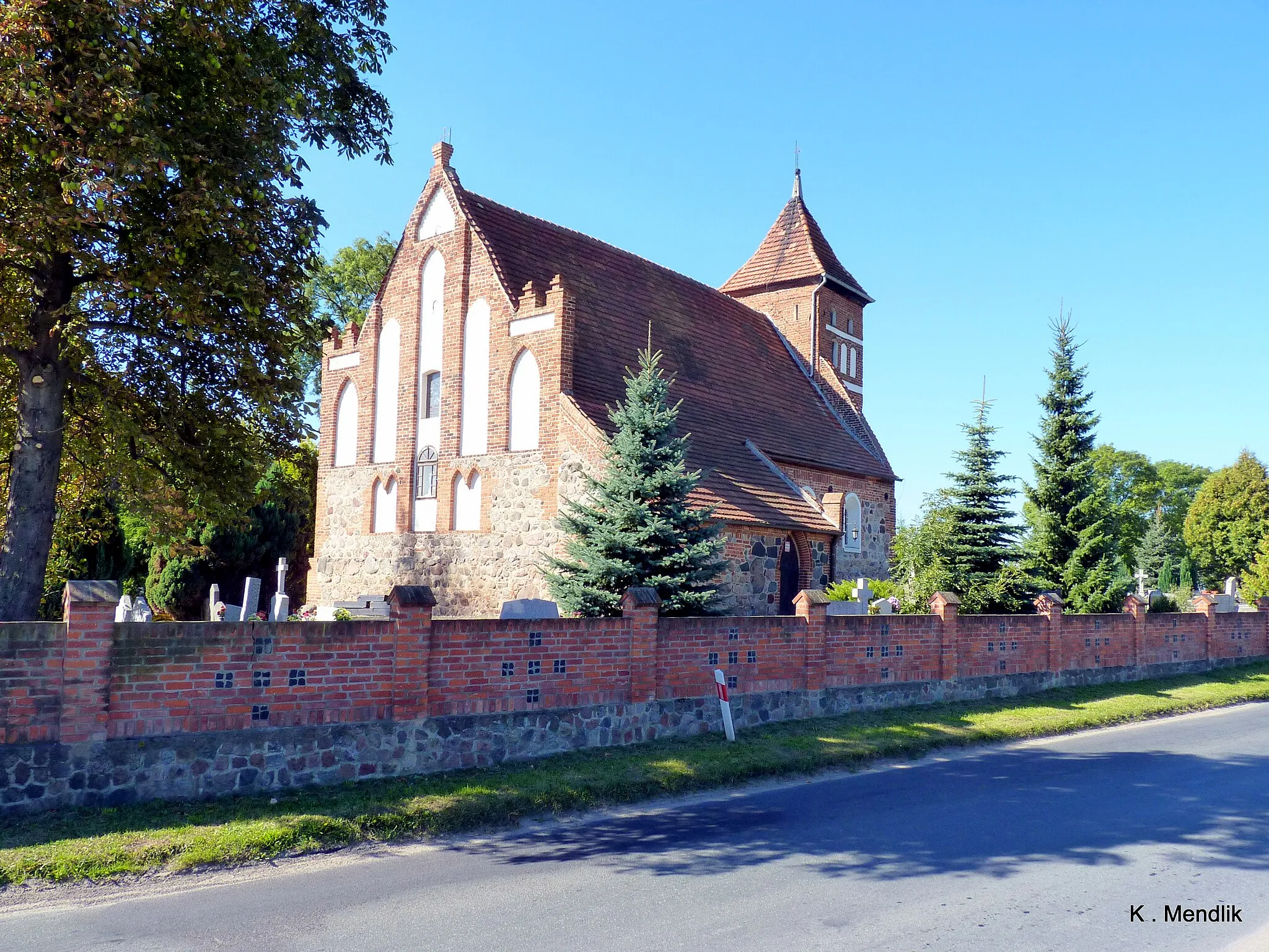 Photo showing: Polska - Kiełbasin - Gotycki kościół pw. Narodzenia NMP z XIV wieku