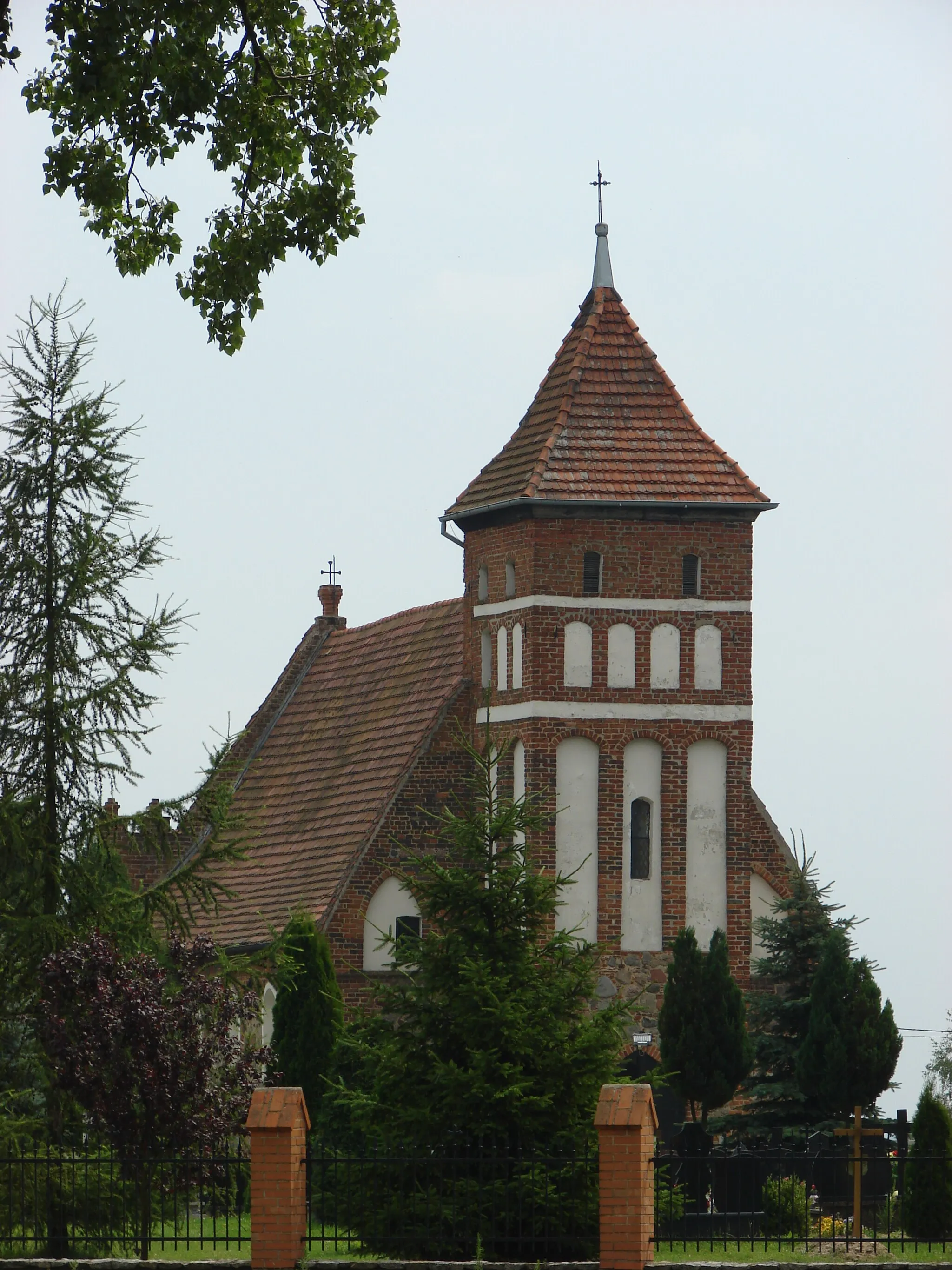 Photo showing: Kiełbasin, Gmina Chełmża. Parish church of Virgin Mary, First half of the XIV century.