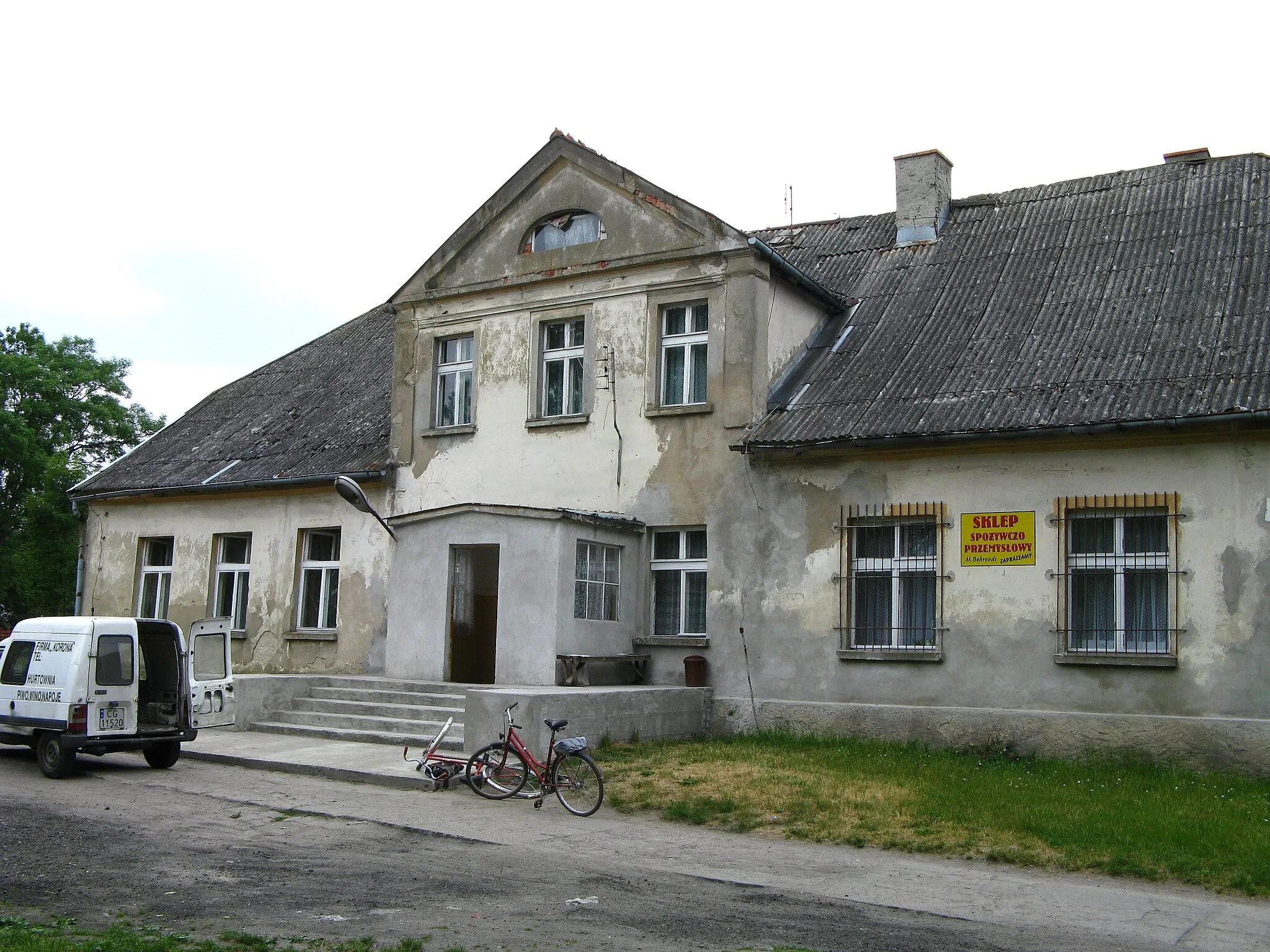 Photo showing: Manor house in Lipienek