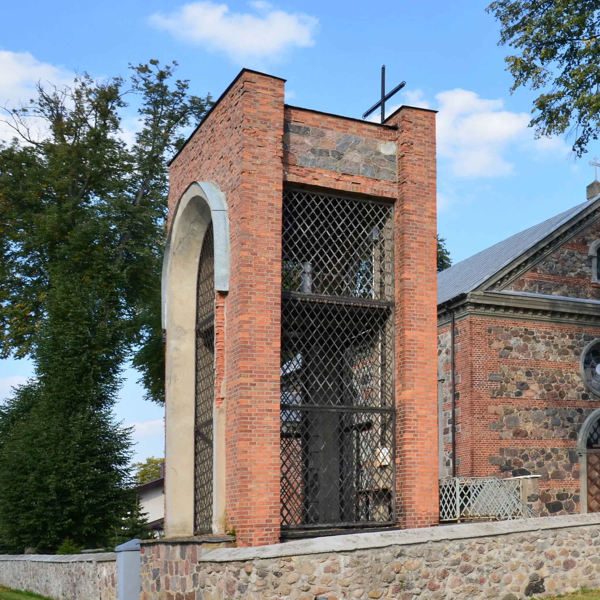 Photo showing: Rogowo, kościół św. Bartłomieja, dzwonnica