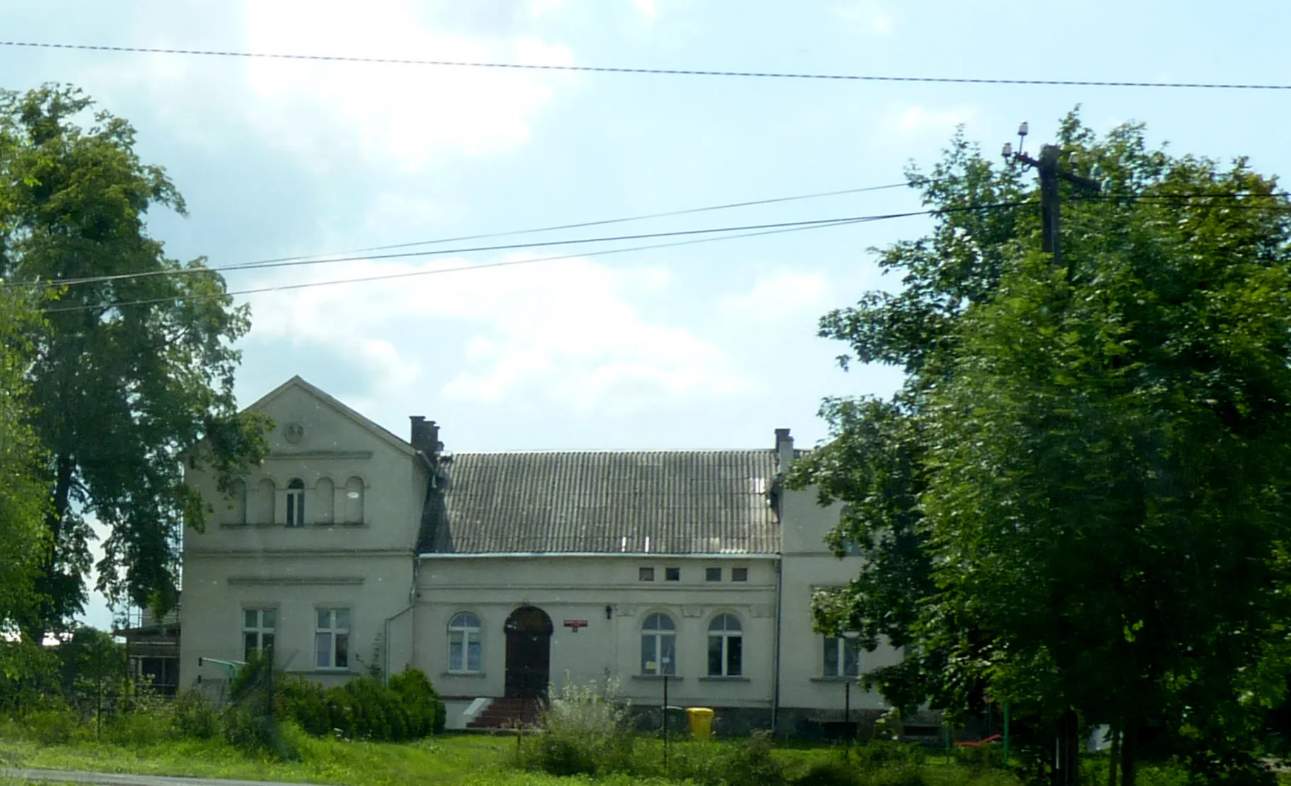 Photo showing: Grzybno - Szkoła