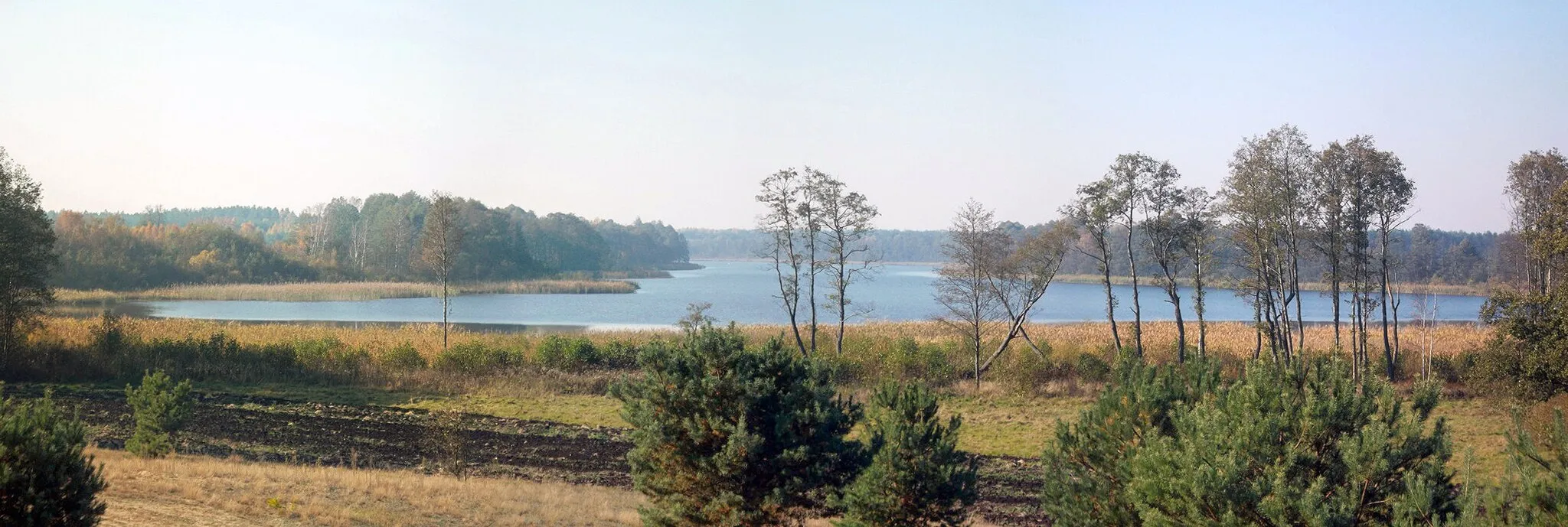 Photo showing: Panorama over the Likiec lake (view from east).