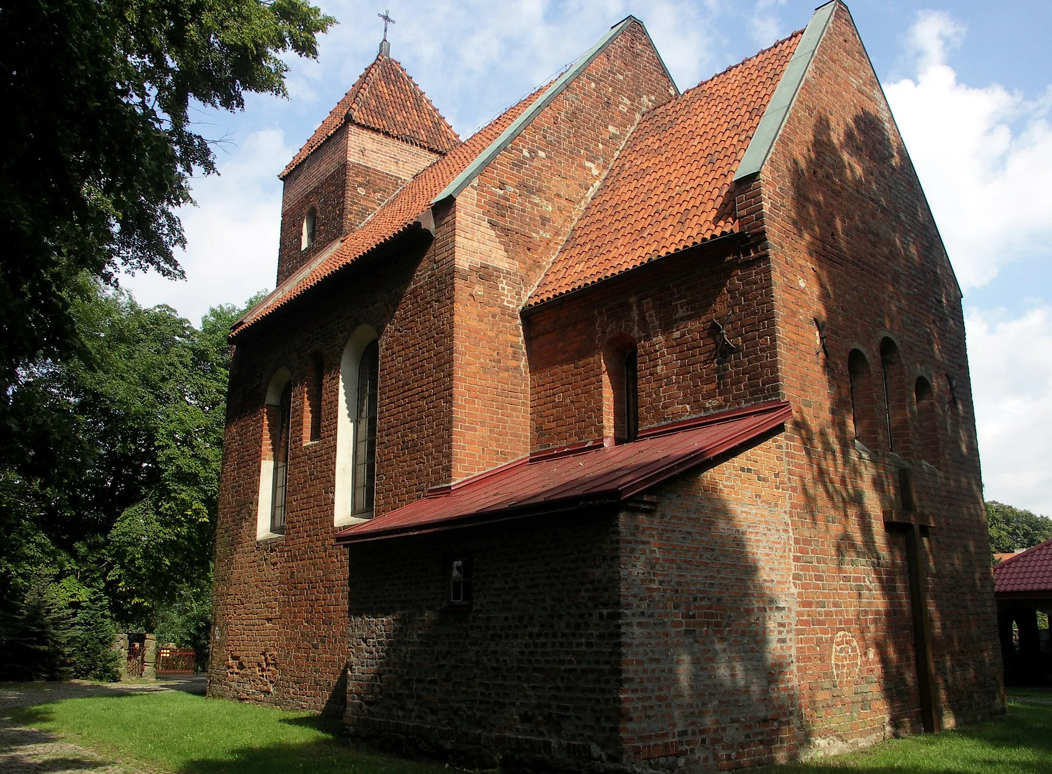 Photo showing: Kościół z XIII w. w Rokiciu k. Płocka