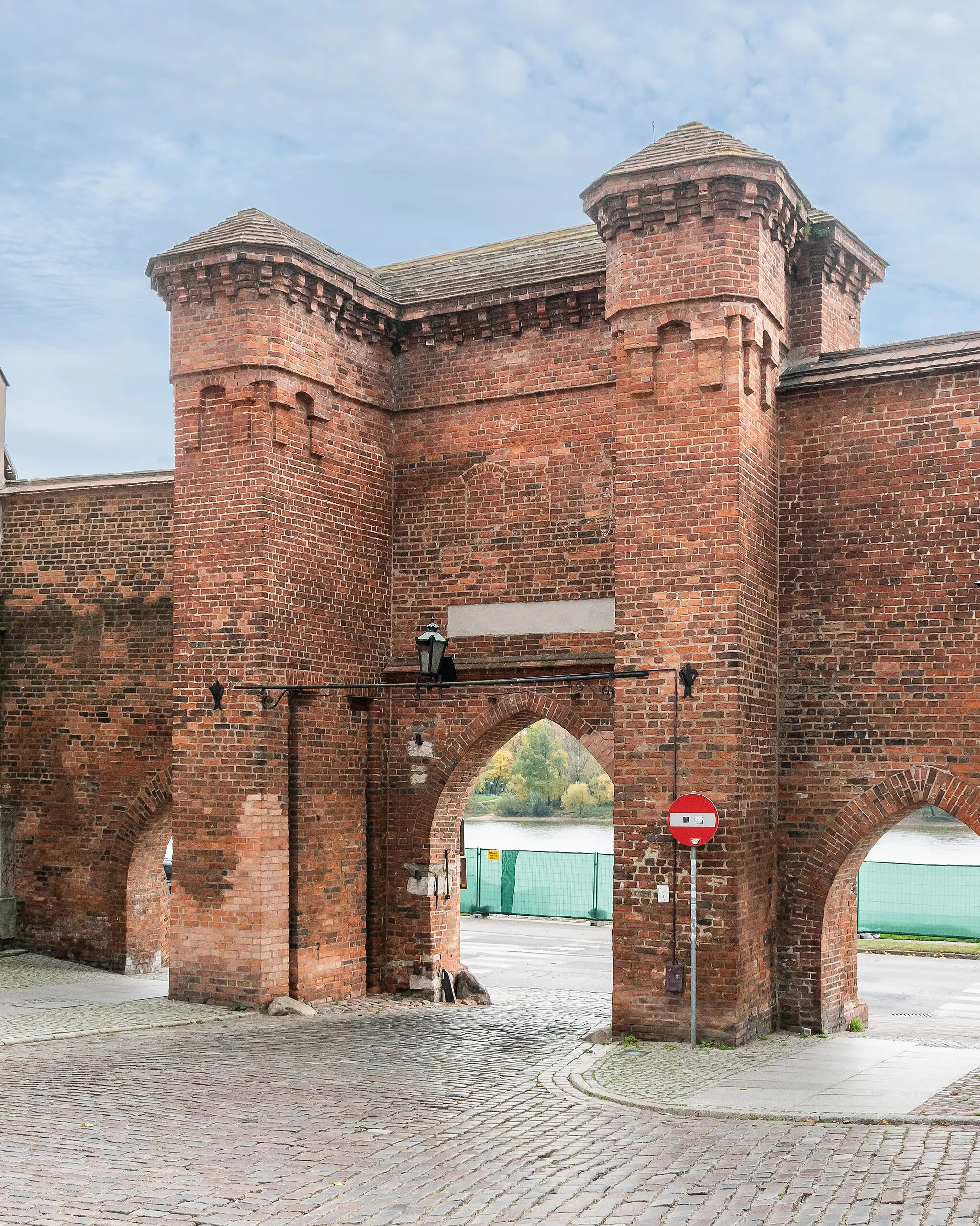 Photo showing: Brama Żeglarska in Toruń, Kuyavian-Pomeranian Voivodeship, Poland