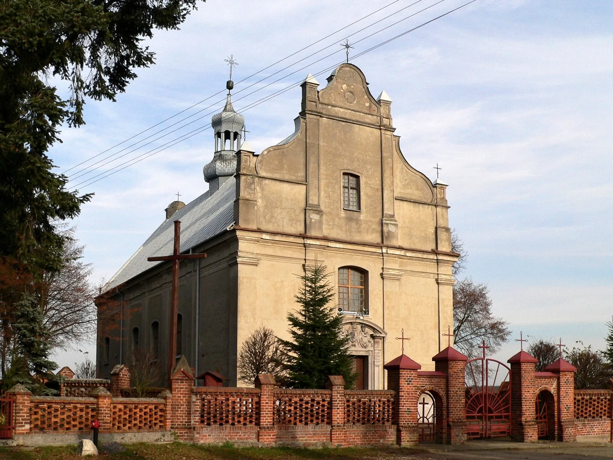 Photo showing: Kościół p.w. św. Wincentego a Paulo w Bądkowie Kościelnym, woj. mazowieckie, powiat płocki.