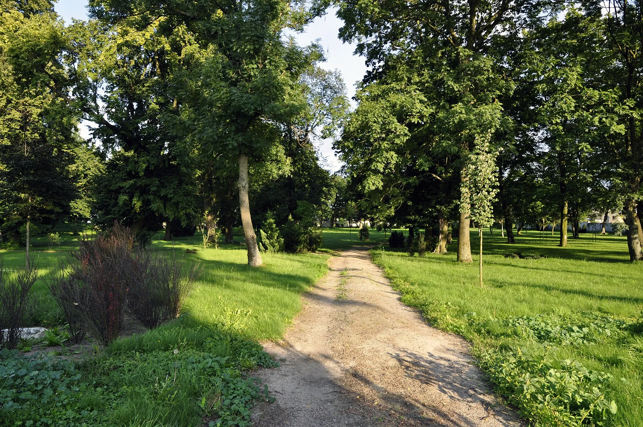 Photo showing: Górki - zespół dworski: dwór, park, zabudowania folwarczne