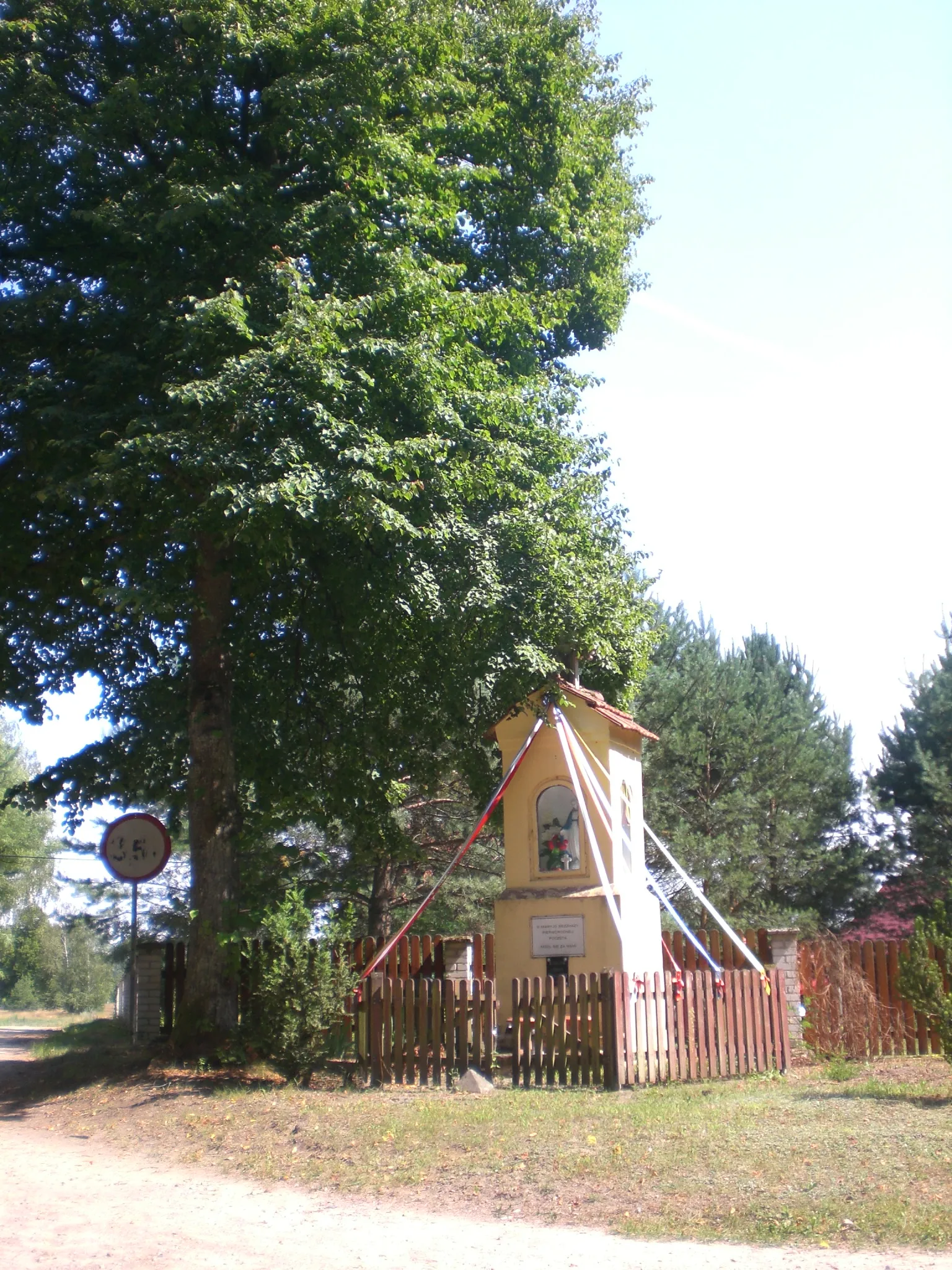 Photo showing: Karszanek - wayside shrine