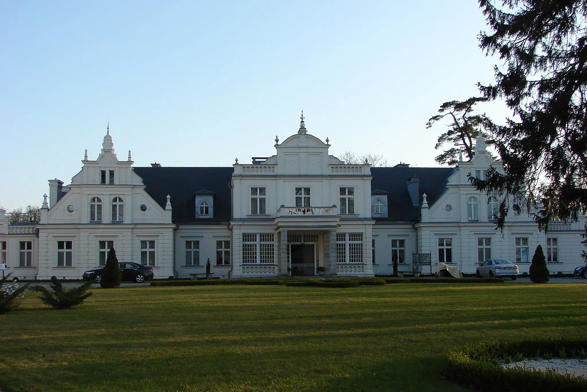 Photo showing: Turzno, Gmina Łysomice. The manor house. Mid-XIX century.