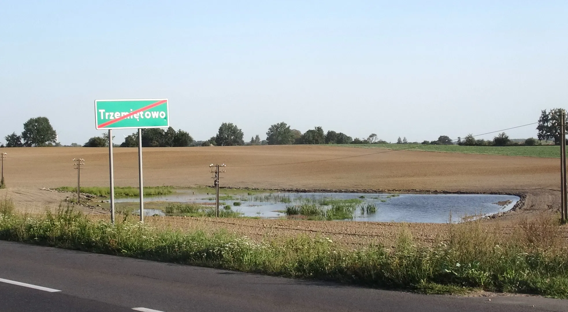 Photo showing: Oczko wodne koło wsi Trzemiętowo w powiecie bydgoskim
