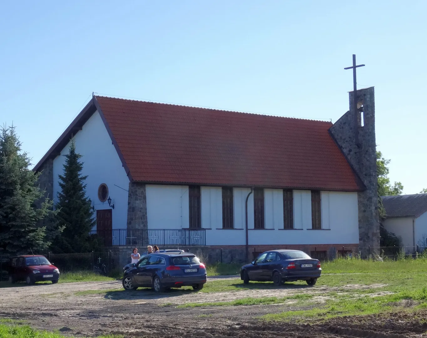 Photo showing: Kościół św. Stanisława Kostki w Strzelcach Górnych (1984)