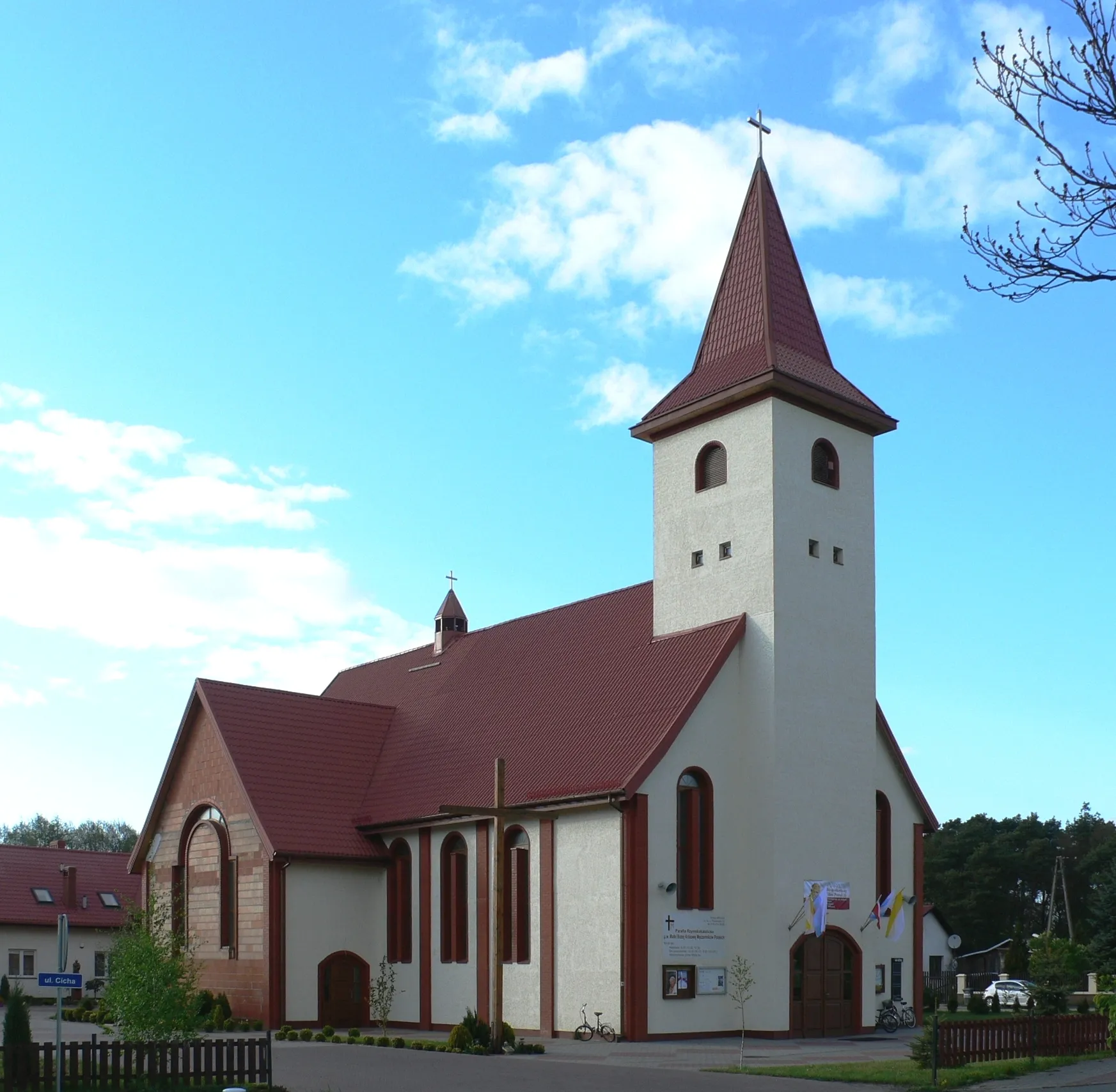 Photo showing: The church in Przysiek, Poland.