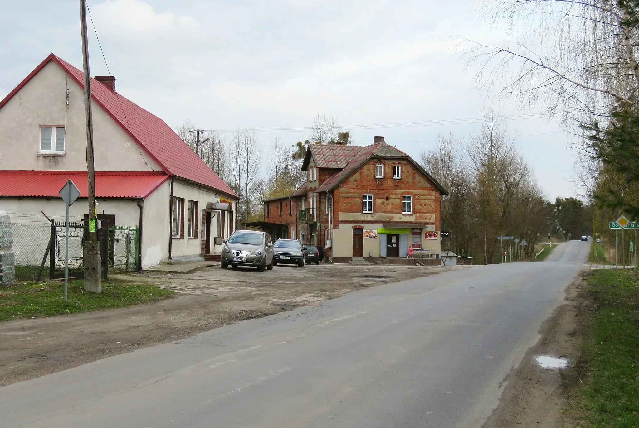 Photo showing: Centrum miejscowości, droga 538