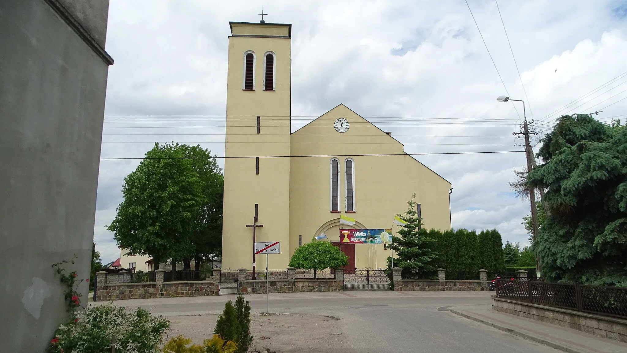 Photo showing: Kościół parafialny Najświętszego Serca Pana Jezusa w Mrocznie