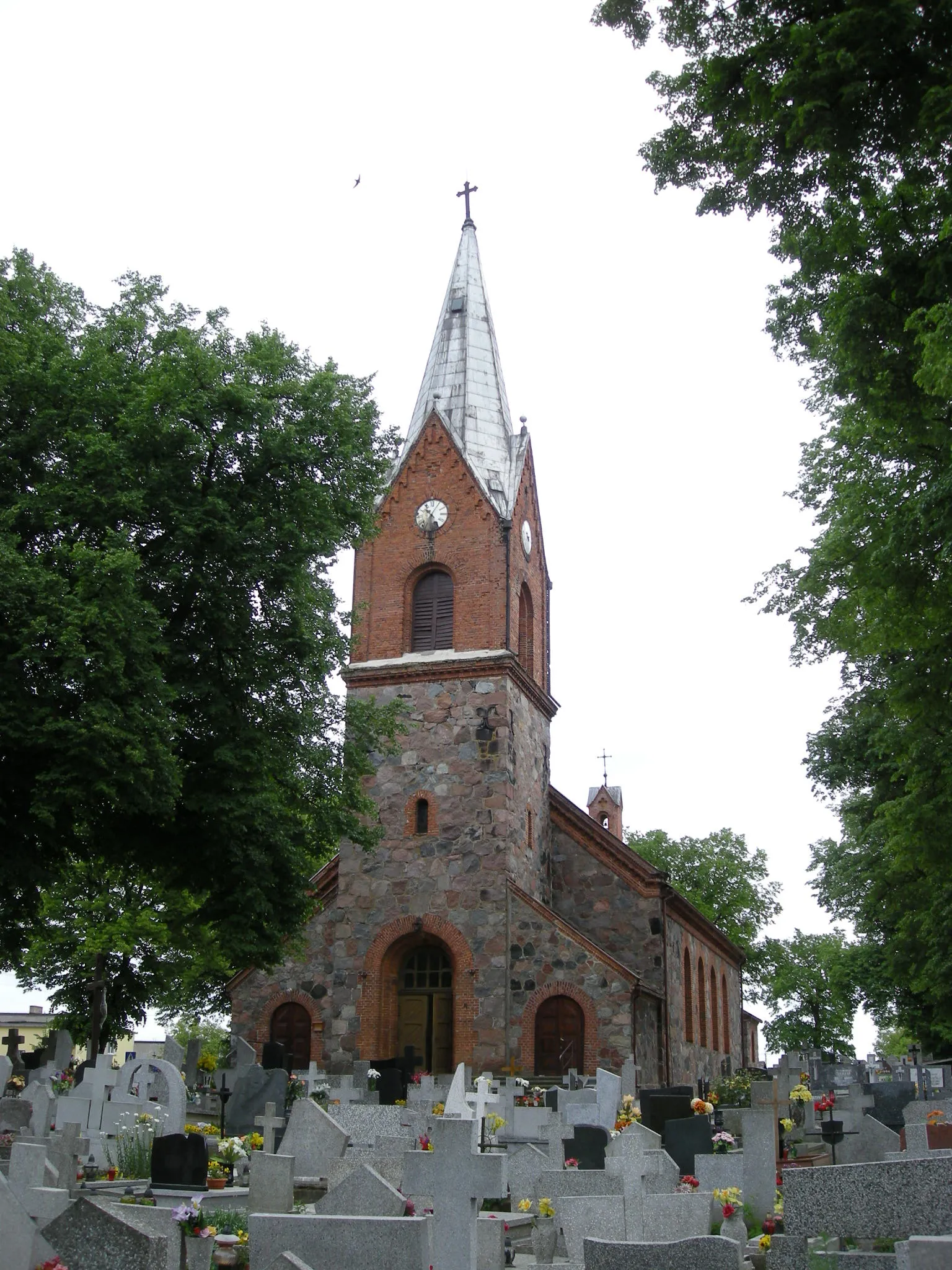 Photo showing: The church in Lubiewo, Poland.