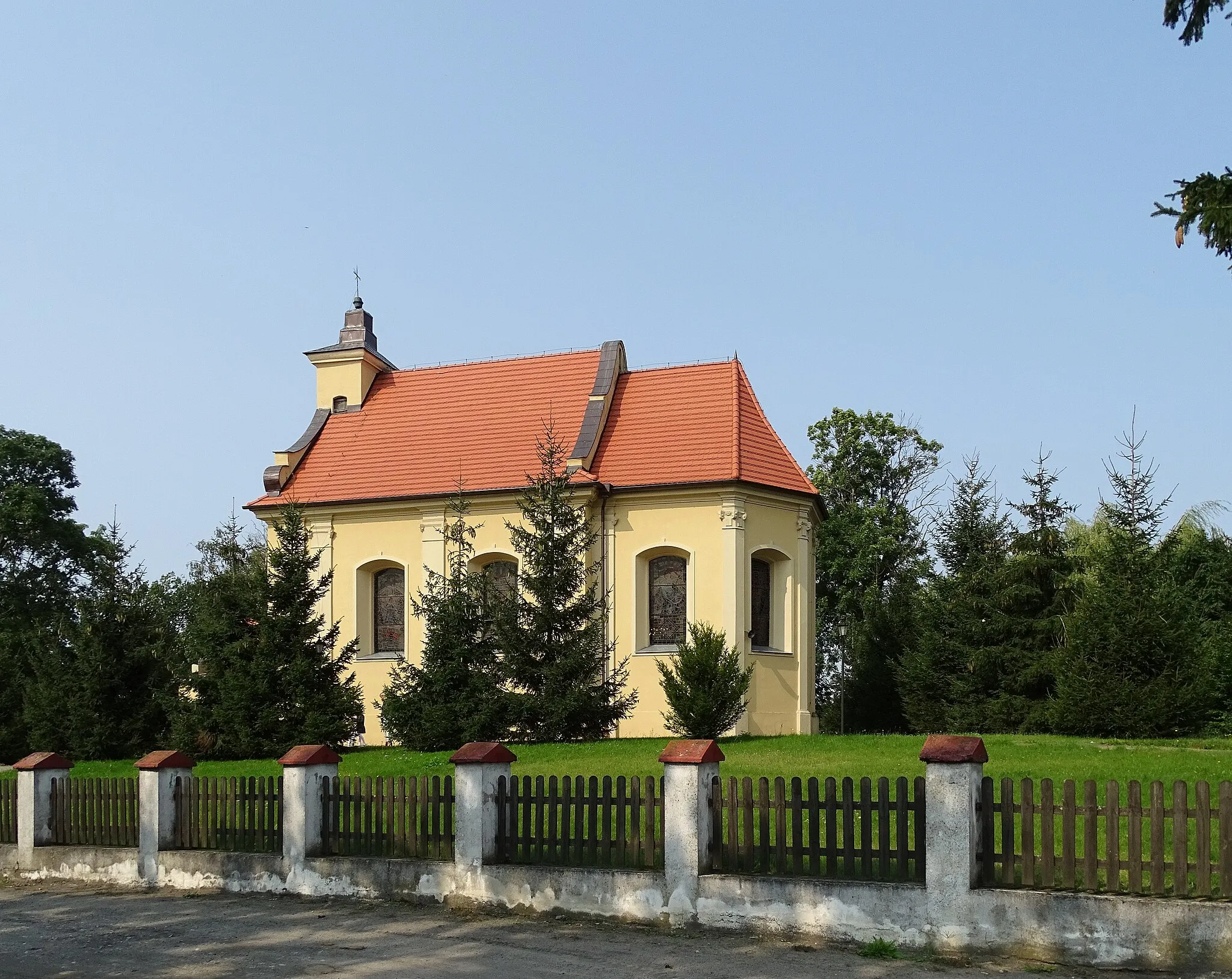 Photo showing: Łąsko Wielkie, Gmina Koronowo, Poland. Church of Saint Ann from 1772.