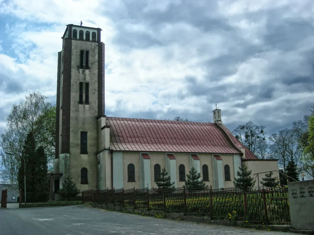 Photo showing: The church in Grębocin, Poland.