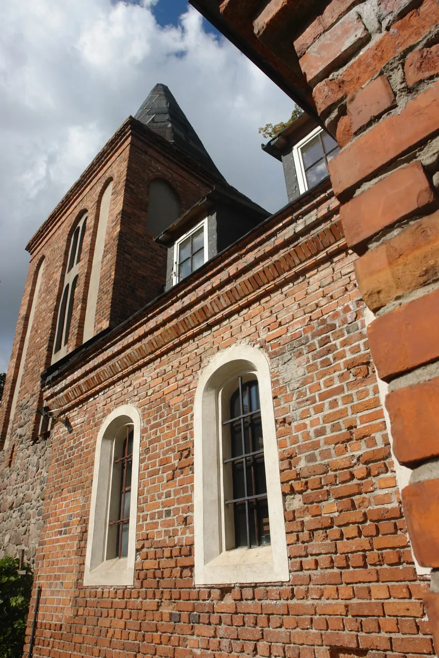 Photo showing: siedziba Muzeum Piśmiennictwa i Drukarstwa w Grębocinie - XIII-wieczny kościół poewangelicki