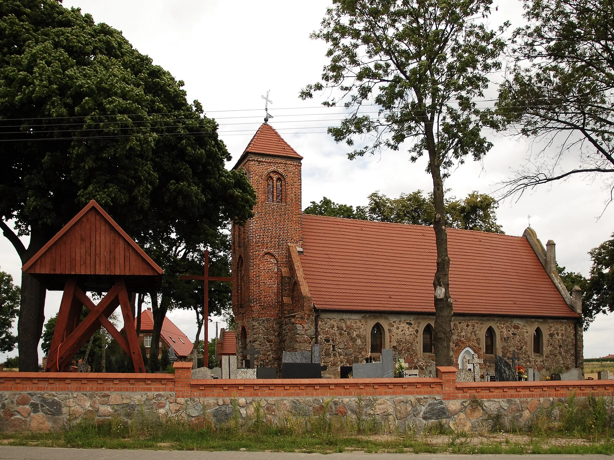 Photo showing: Kościół Podwyższenia Krzyża Świętego w Gorczenicy (gminie Brodnica).