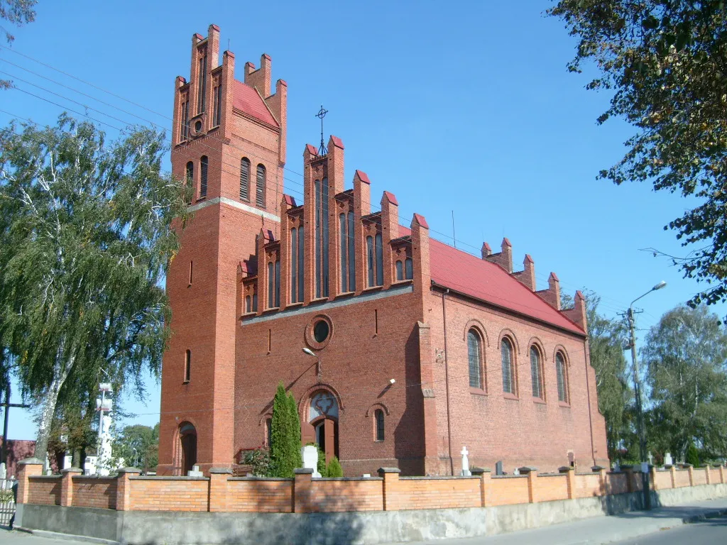 Photo showing: The church in Dobrcz, Poland.