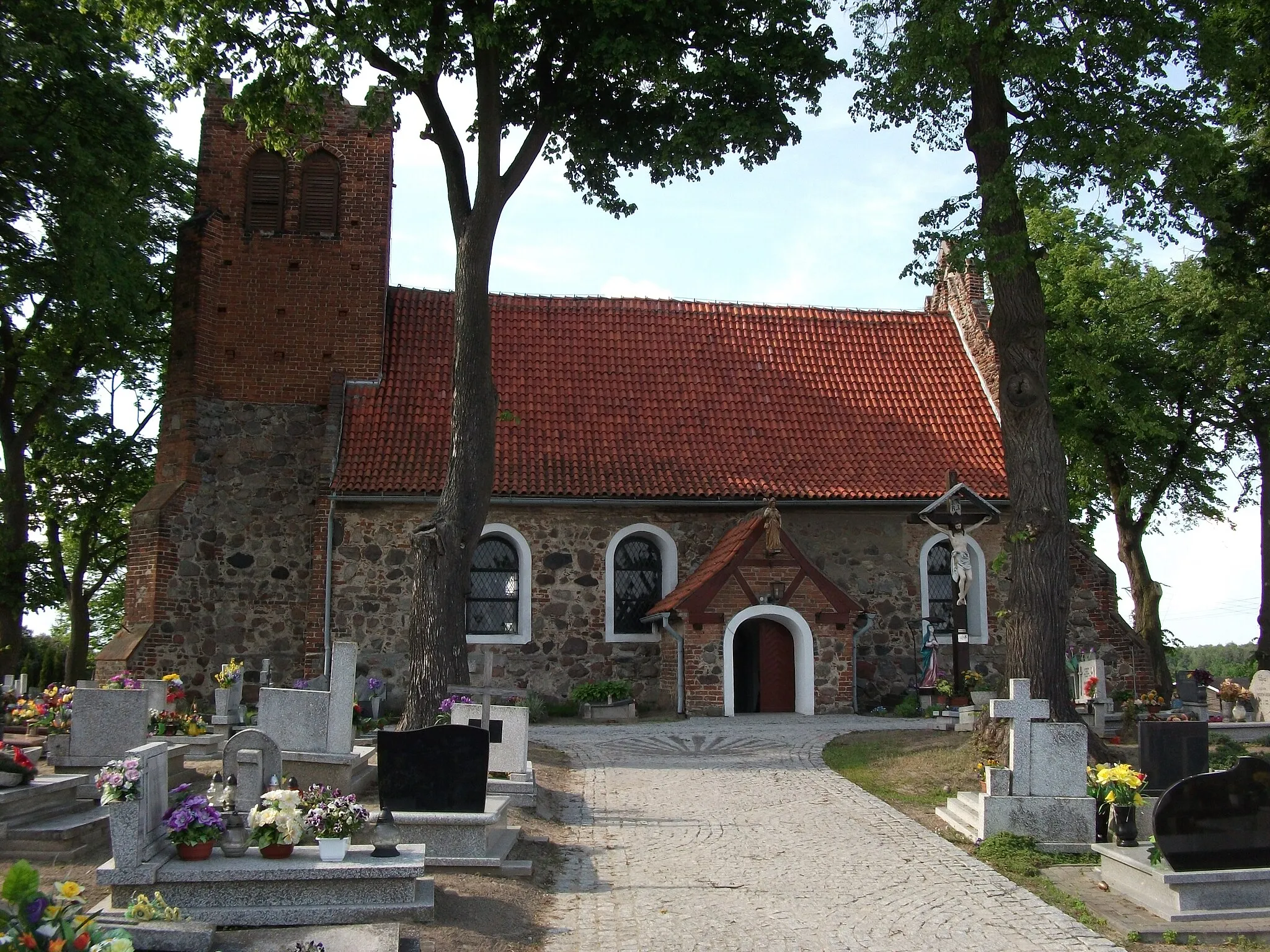 Photo showing: Church in Dąbrówka Królewska village in Poland
