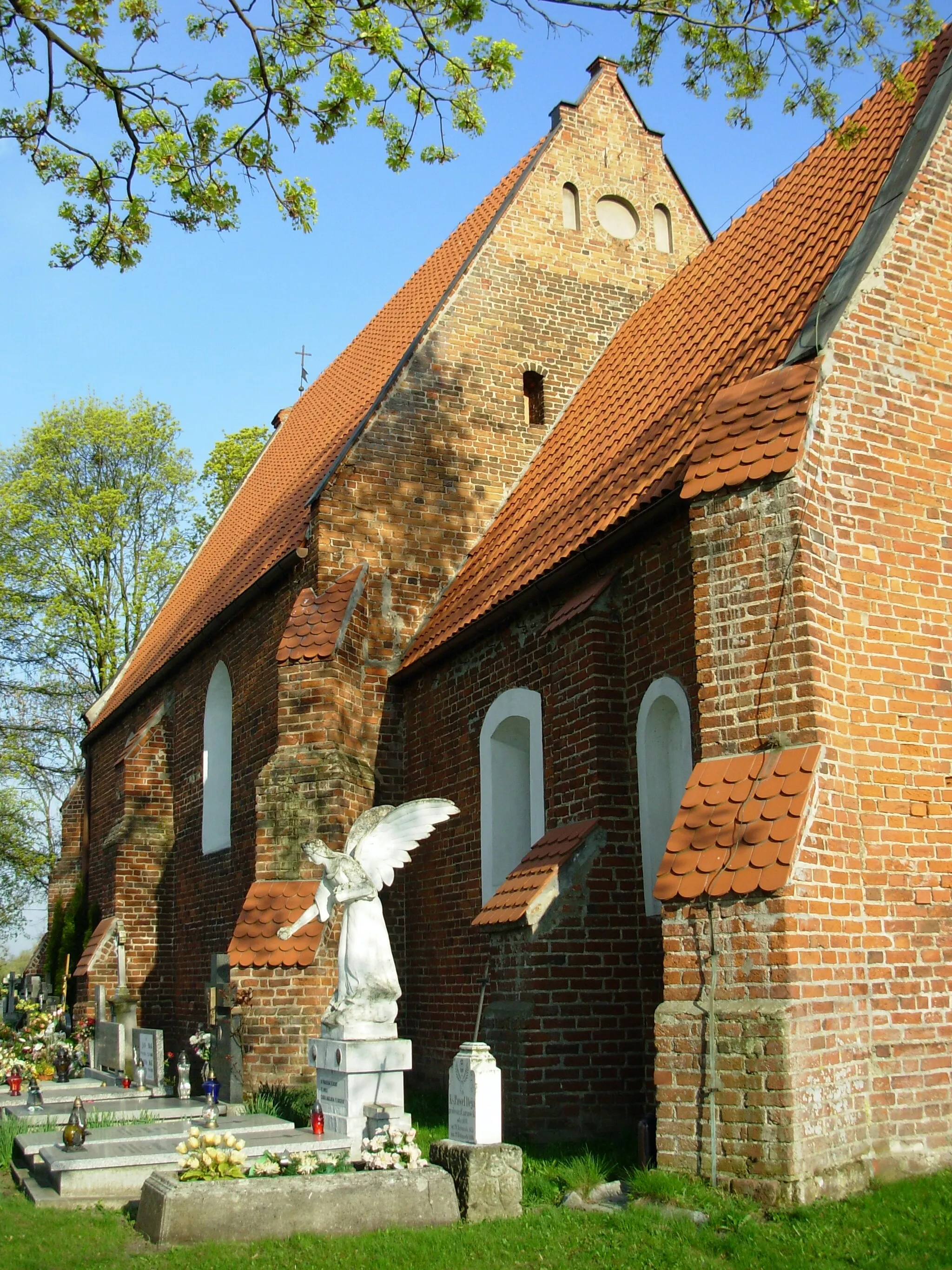 Photo showing: Parish church in Czarnowo