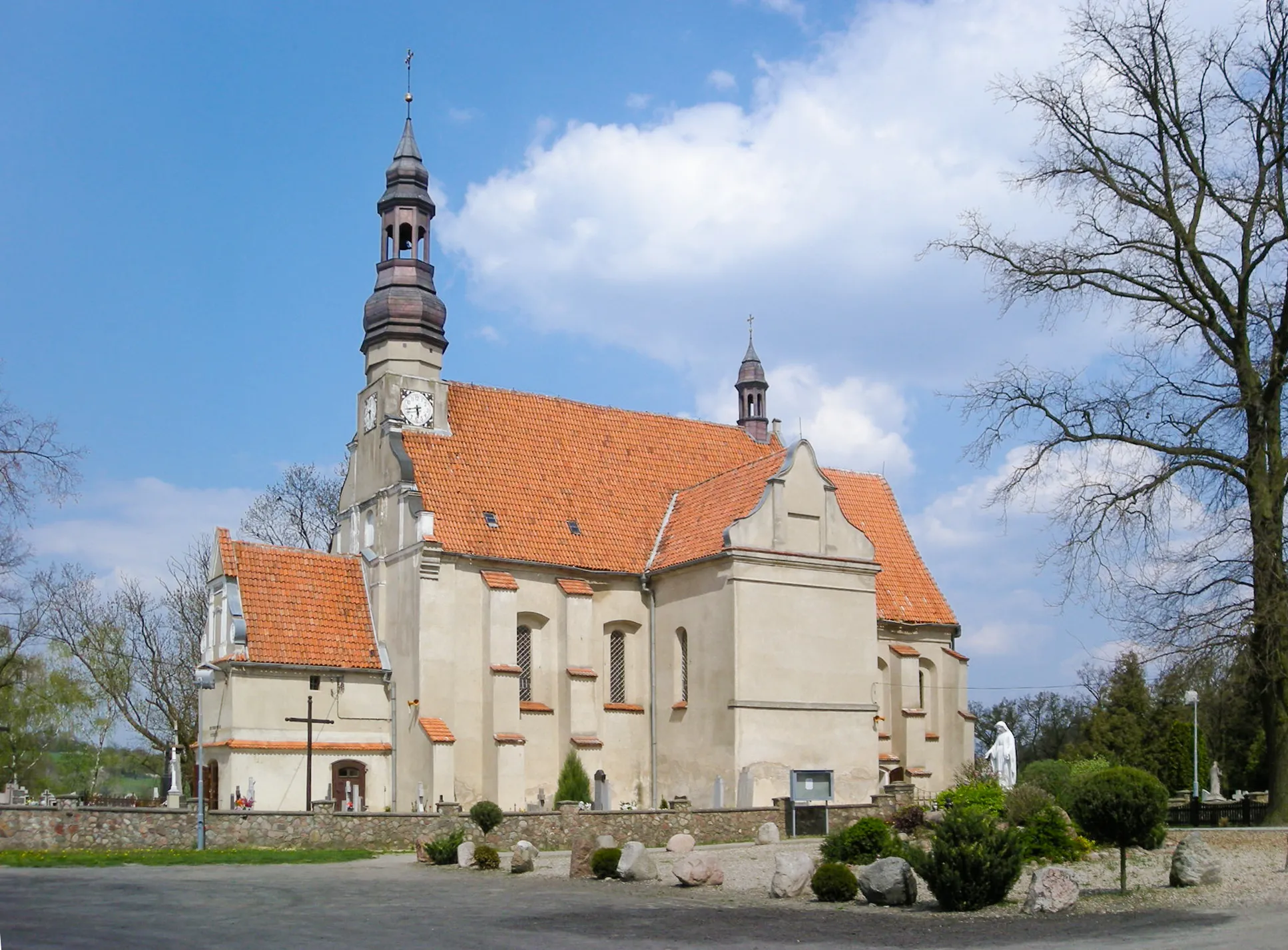 Photo showing: The church in Byszewo, Poland.