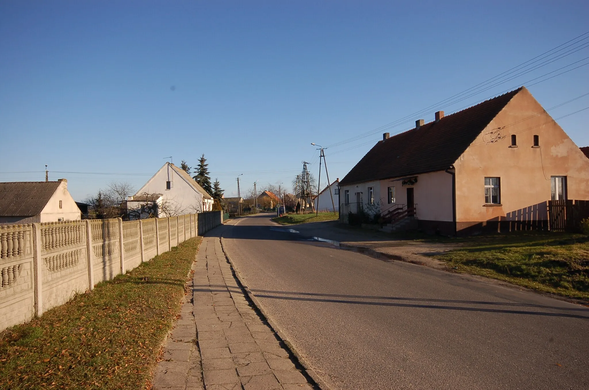 Photo showing: Niestronno - village view. Mogilno, Poland