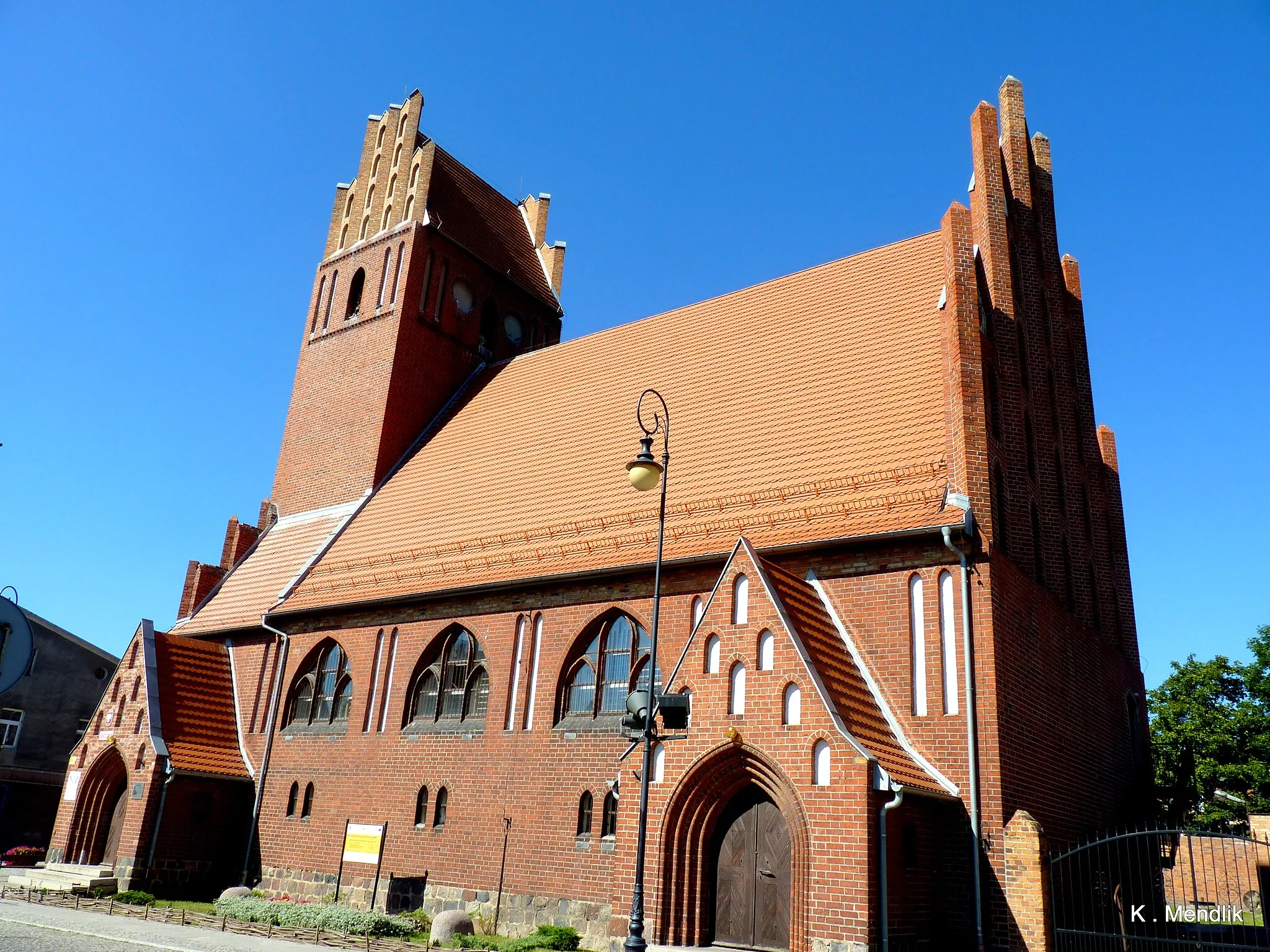 Photo showing: Golub-Dobrzyń, Polska -   dawny kościół ewangelicki który obecnie jest budynkiem szkolnym.