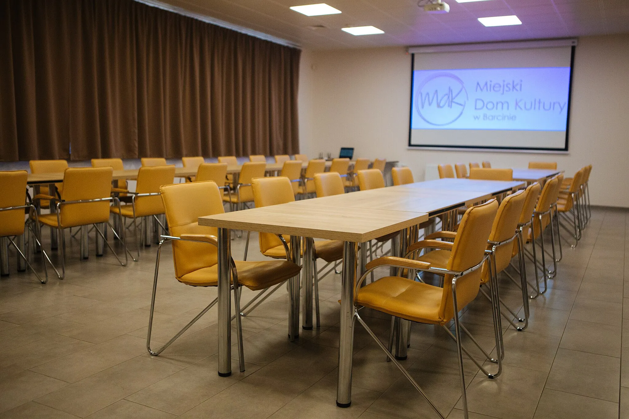 Photo showing: Barcin MDK Sala konferencyjna