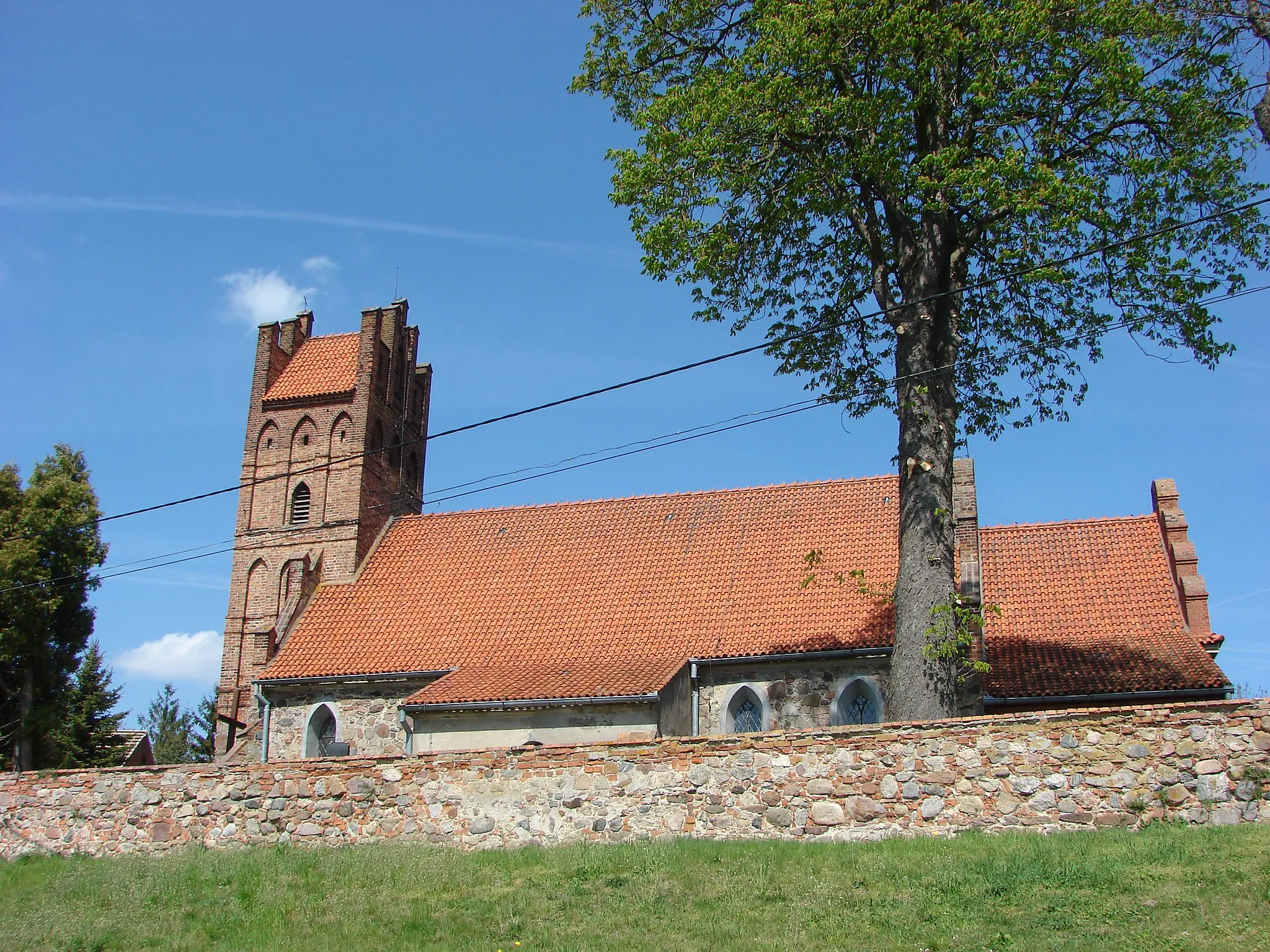 Photo showing: Church in Wielkie Czyste, Chełmno county, Poland, XIII century.