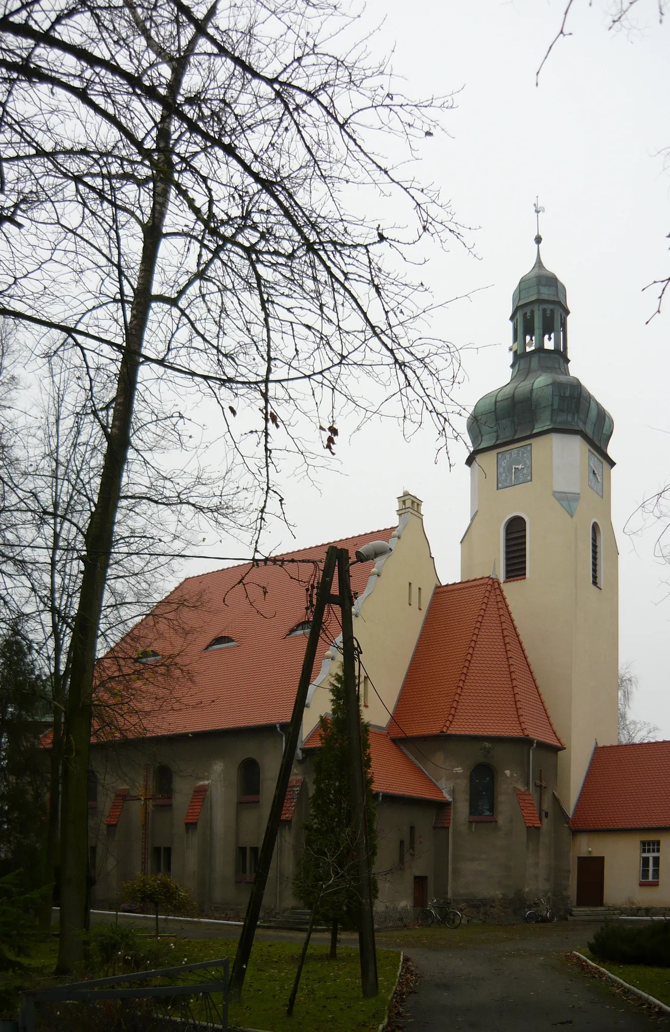 Photo showing: Kościół parafialny p.w. NMP Wspomożycielki Wiernych w Rojewie (powiat inowrocławski).